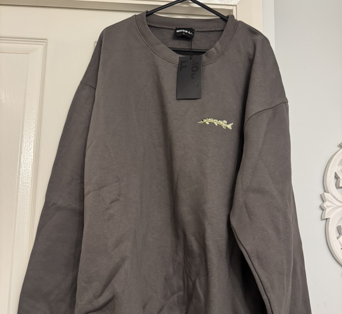 Men’s Sweatshirt with Fish Embroidery