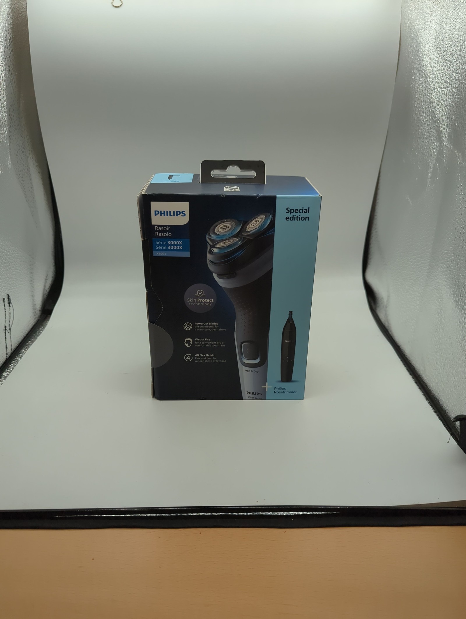 Philips Series 3000X Electric Shaver Special Edition