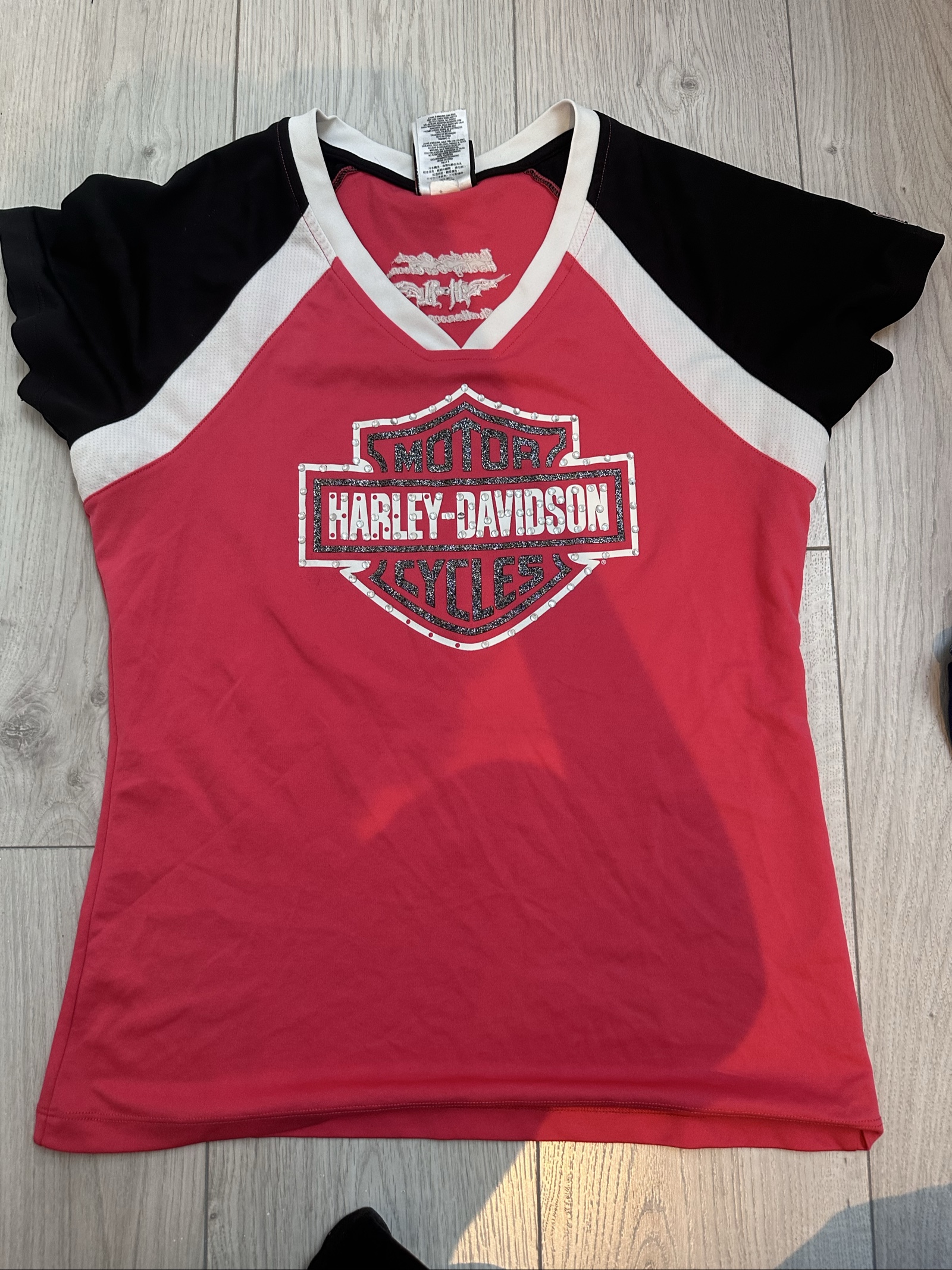 Harley-Davidson Women's Red V-Neck Tee Shirt Size L with Studded Logo