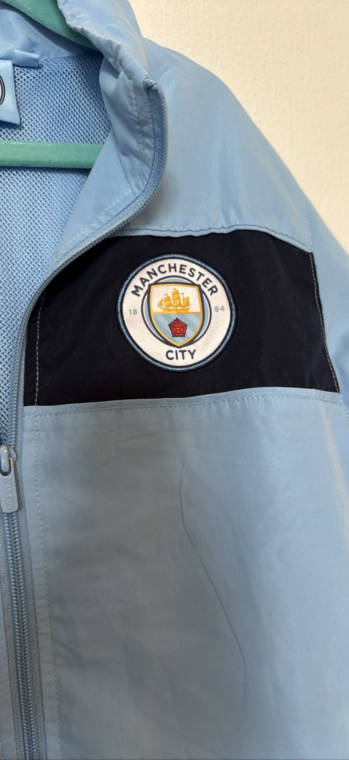 Manchester City Light Blue Zip-Up Jacket 10-11years image 3