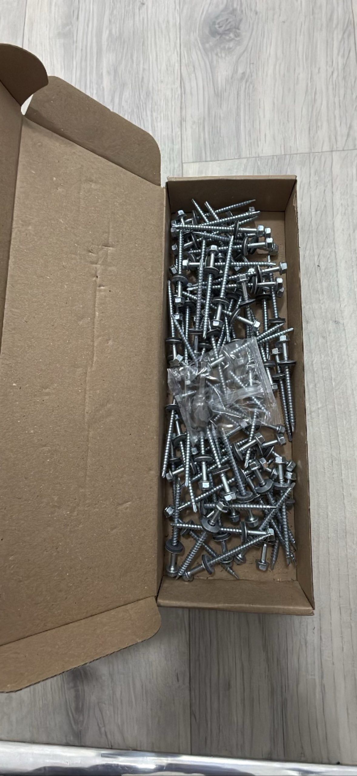 Box of Hex Head Lag Screws with Washers
