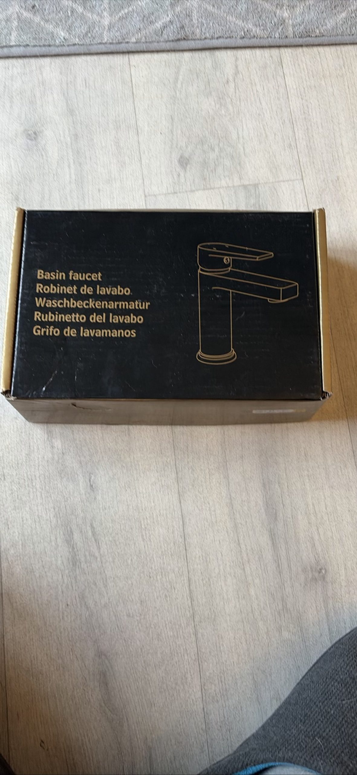 Modern Basin Faucet Tap