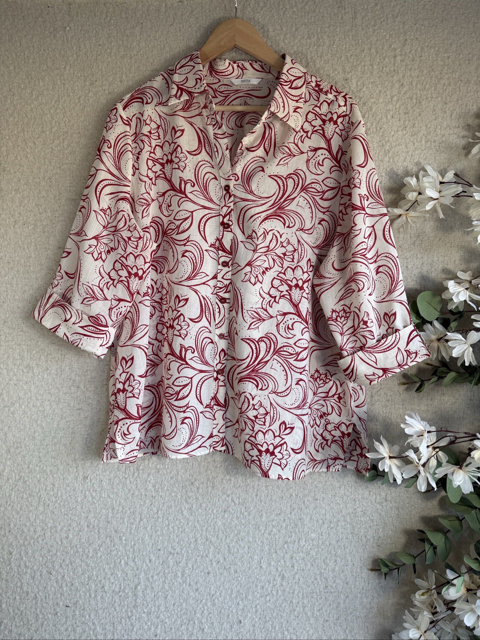 Marks & Spencer Red & White Floral Print Button Shirt Size 22 Stylish Blouse