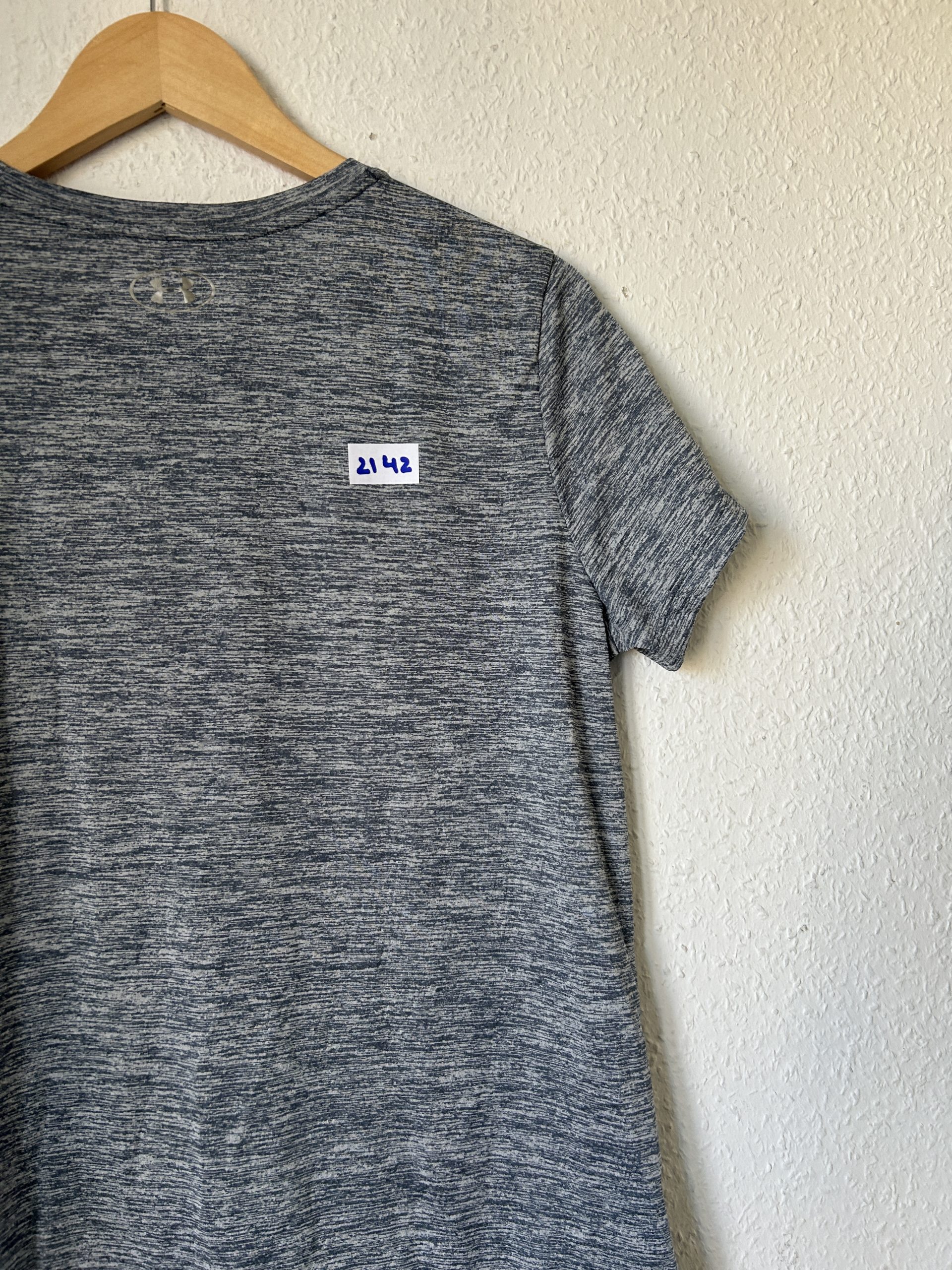 Under Armour Grey Loose Fit Heatgear T-Shirt LG- 2142 image 10