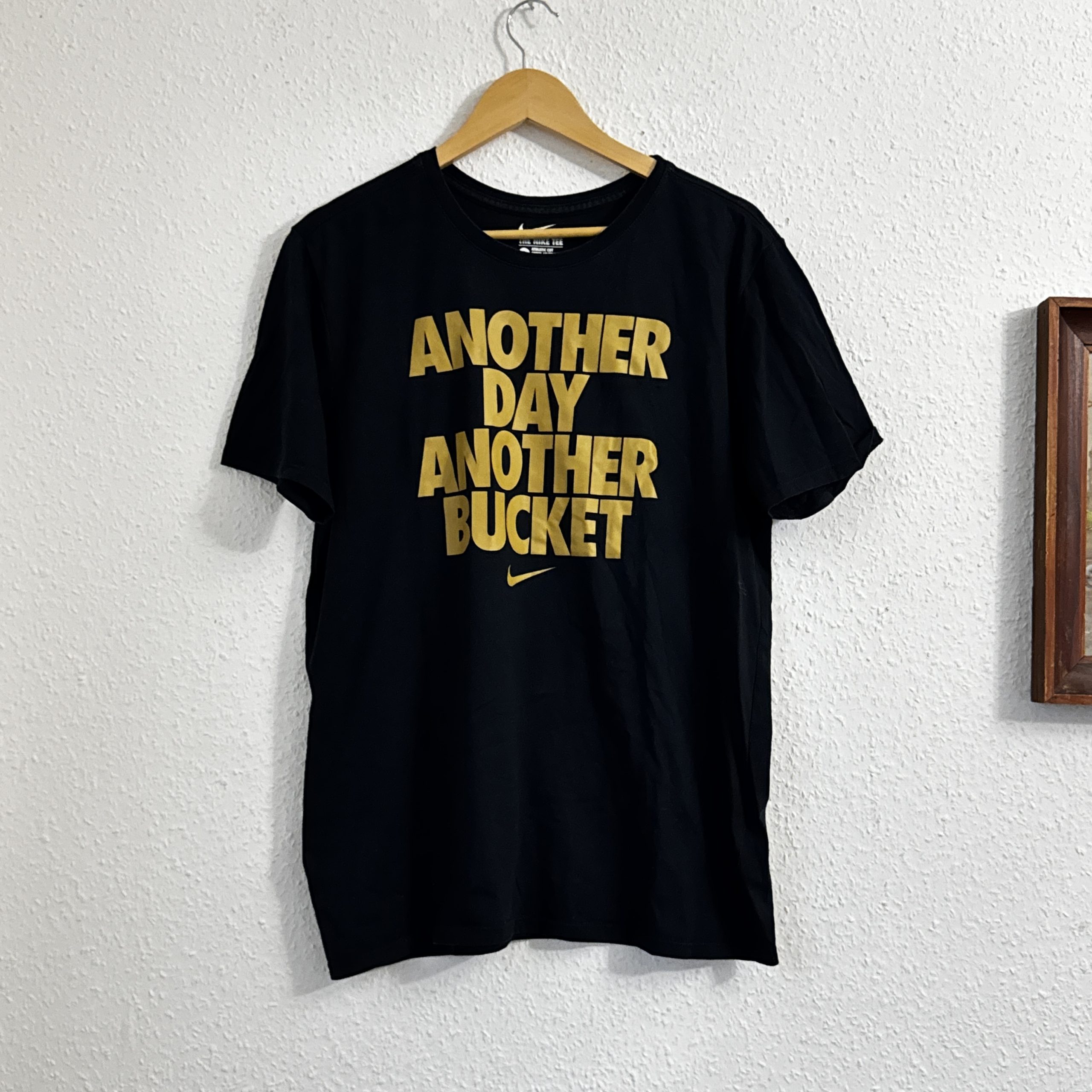 Nike Black & Gold Slogan T-Shirt M Cotton - 2191