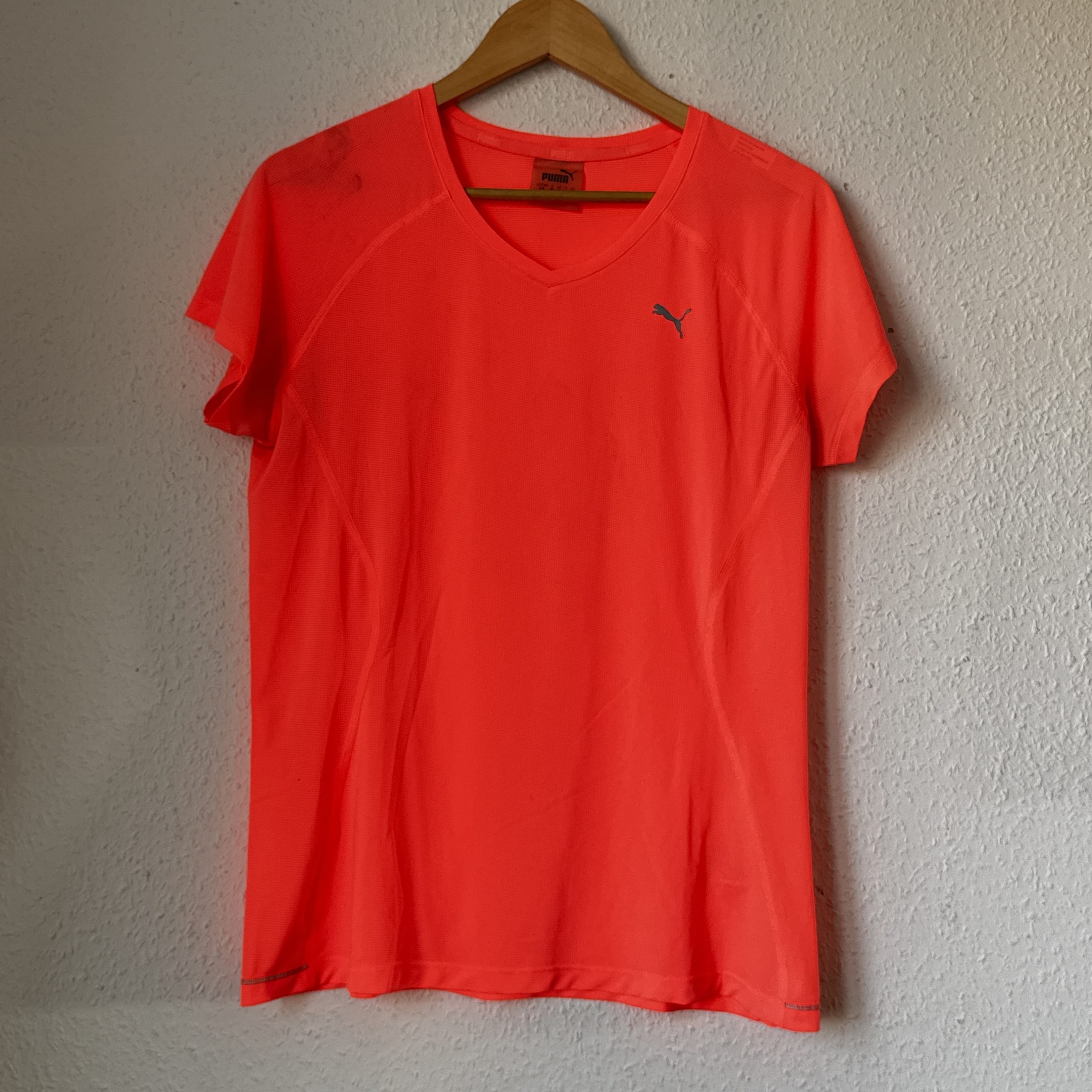 Puma Coral Pink Sports T-Shirt UK 14 V-Neck Breathable- 2182