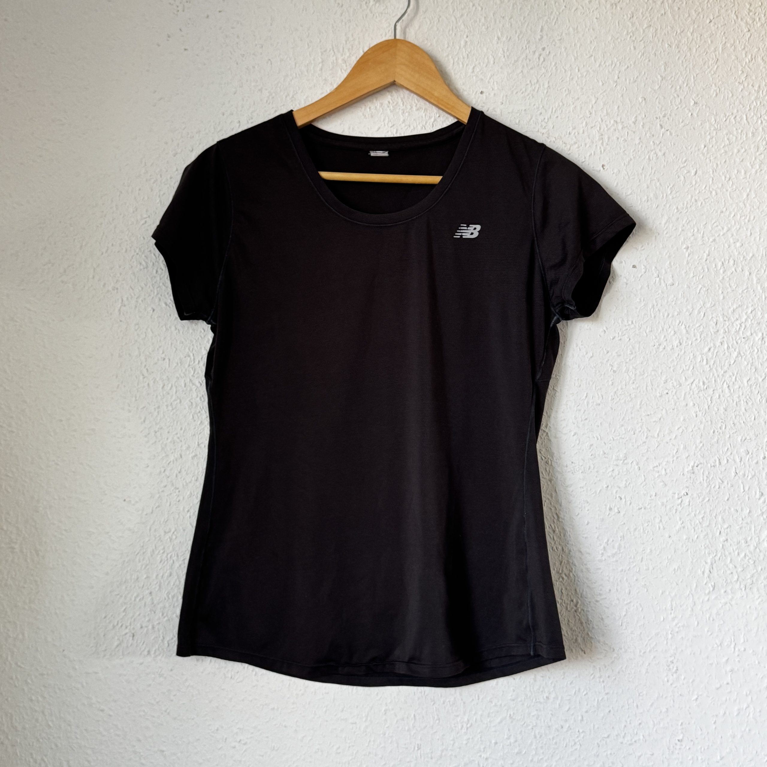 New Balance Black Women's Activewear T-Shirt M