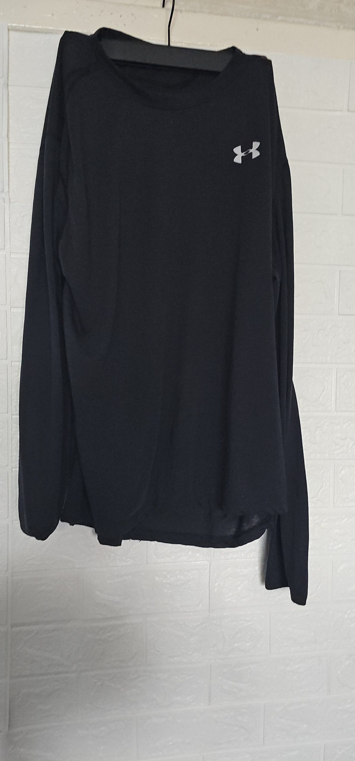 Under Armour Black Long Sleeve Performance Top M