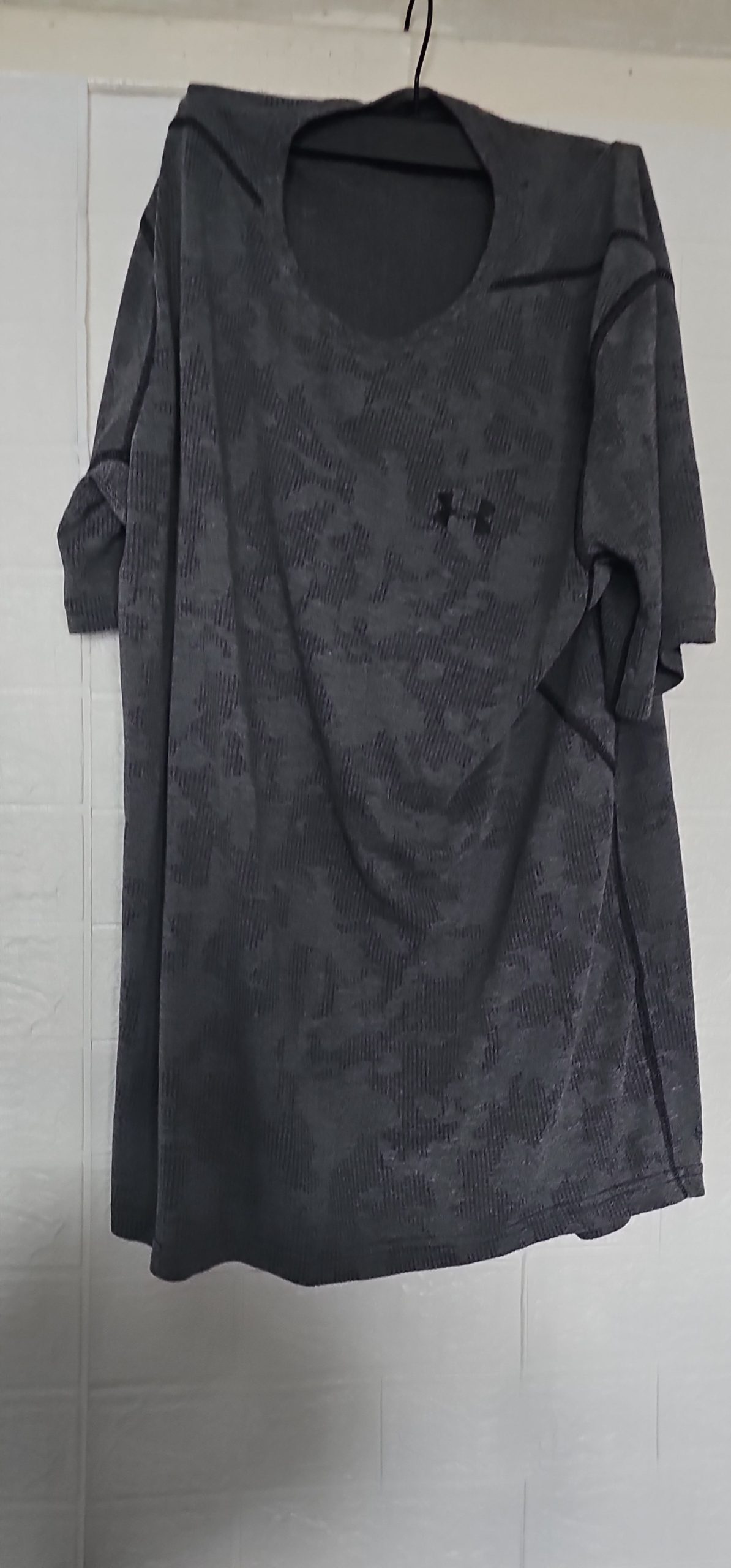 Under Armour Black Grey Camo Short Sleeve Sports Top M