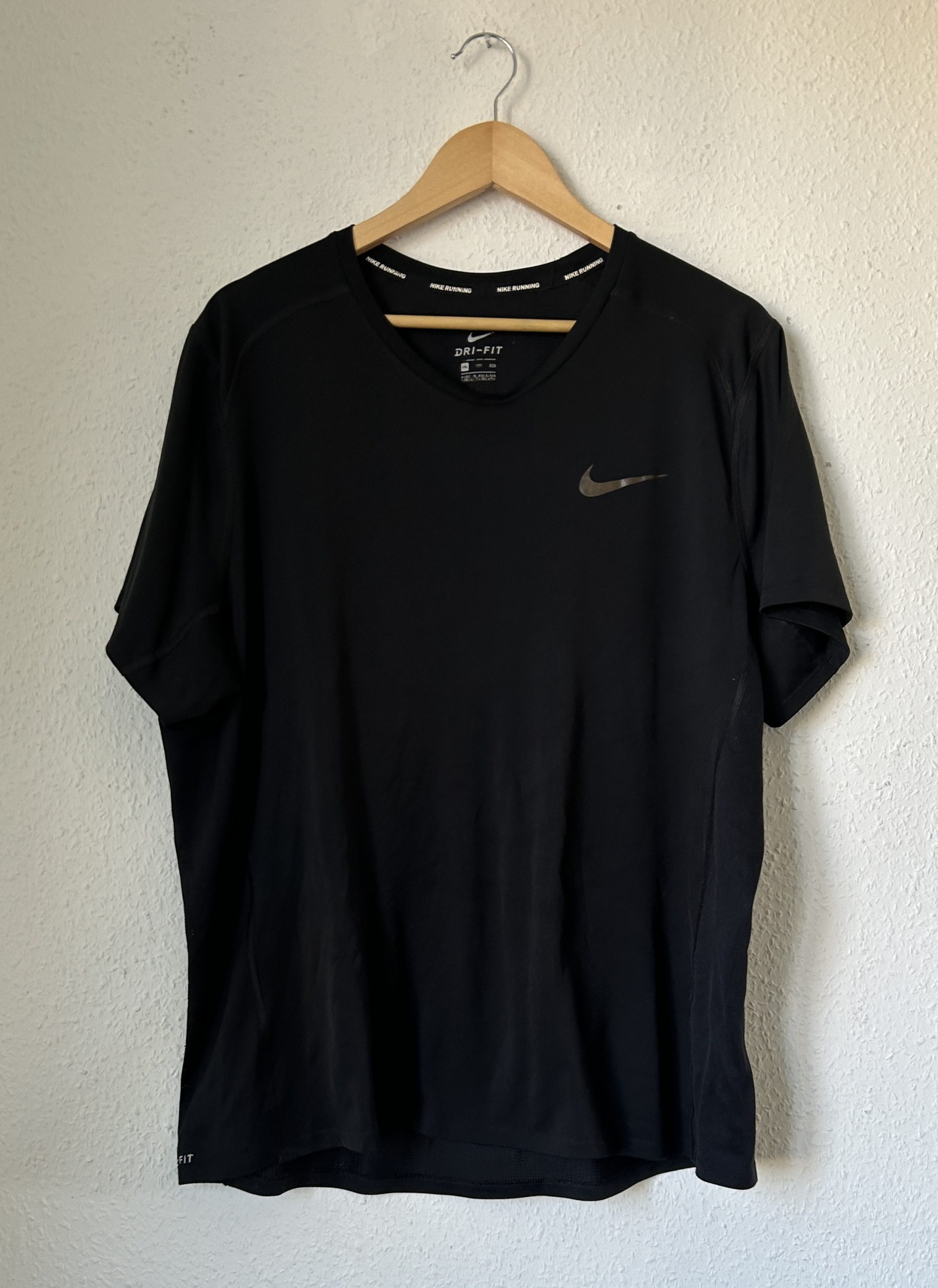 Nike Black Dri-FIT Running T-Shirt XXL Kiss My Airs Print - 2141