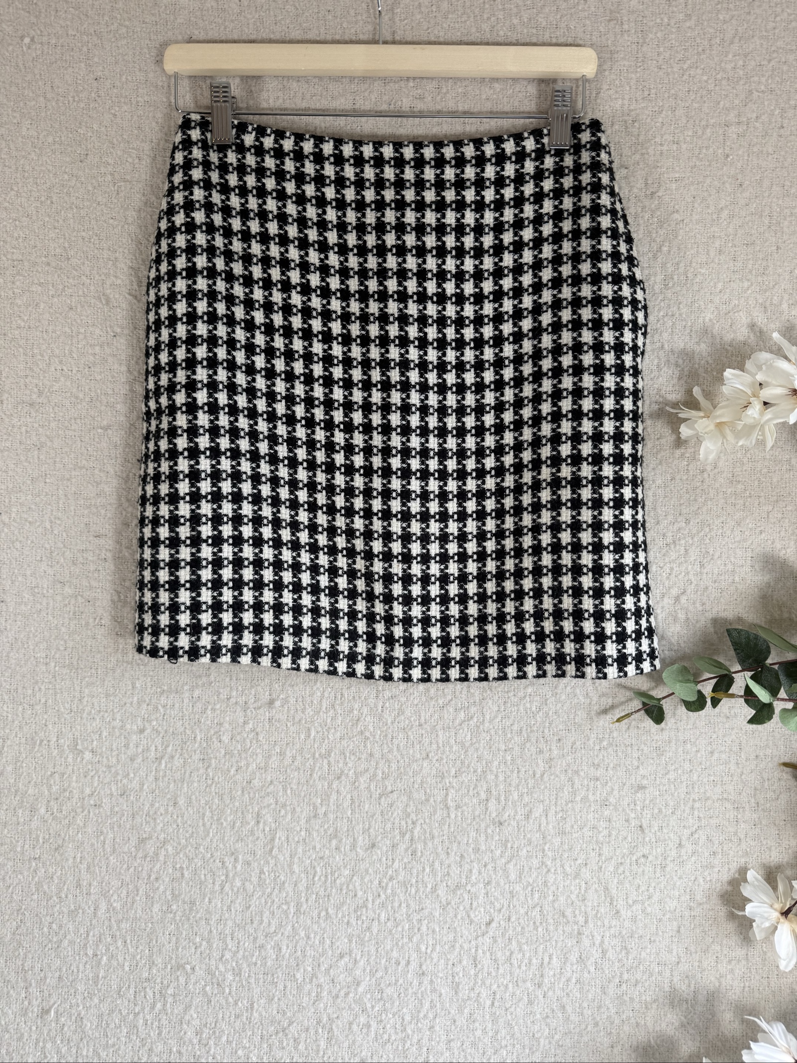 Warehouse Black & White Houndstooth Mini Skirt Size 10 Acrylic Polyester Lined