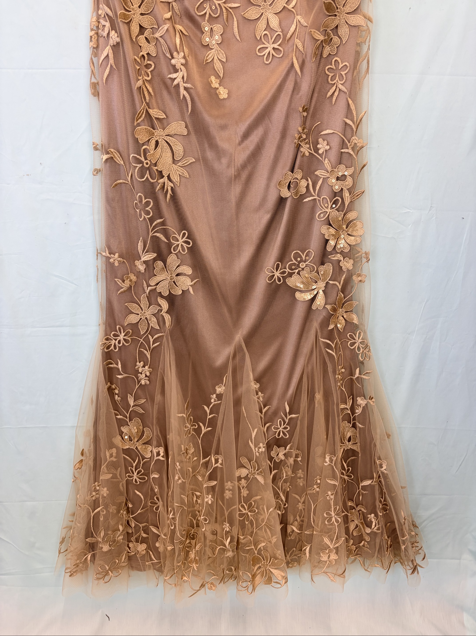 Ariella London gold beaded lace long dress in size UK 14. image 3