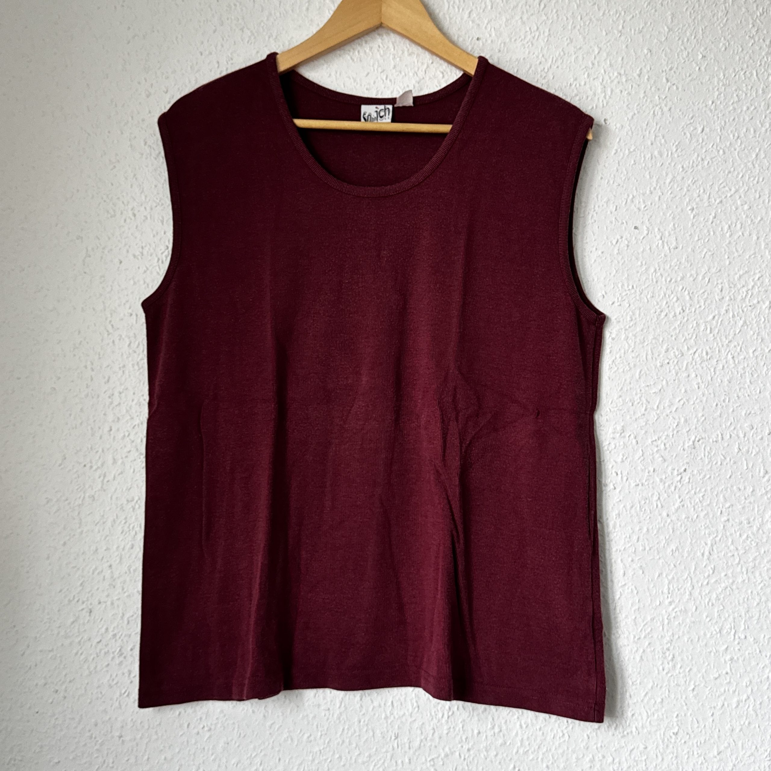 So nich Burgundy Sleeveless Knit Top Size M 2258
