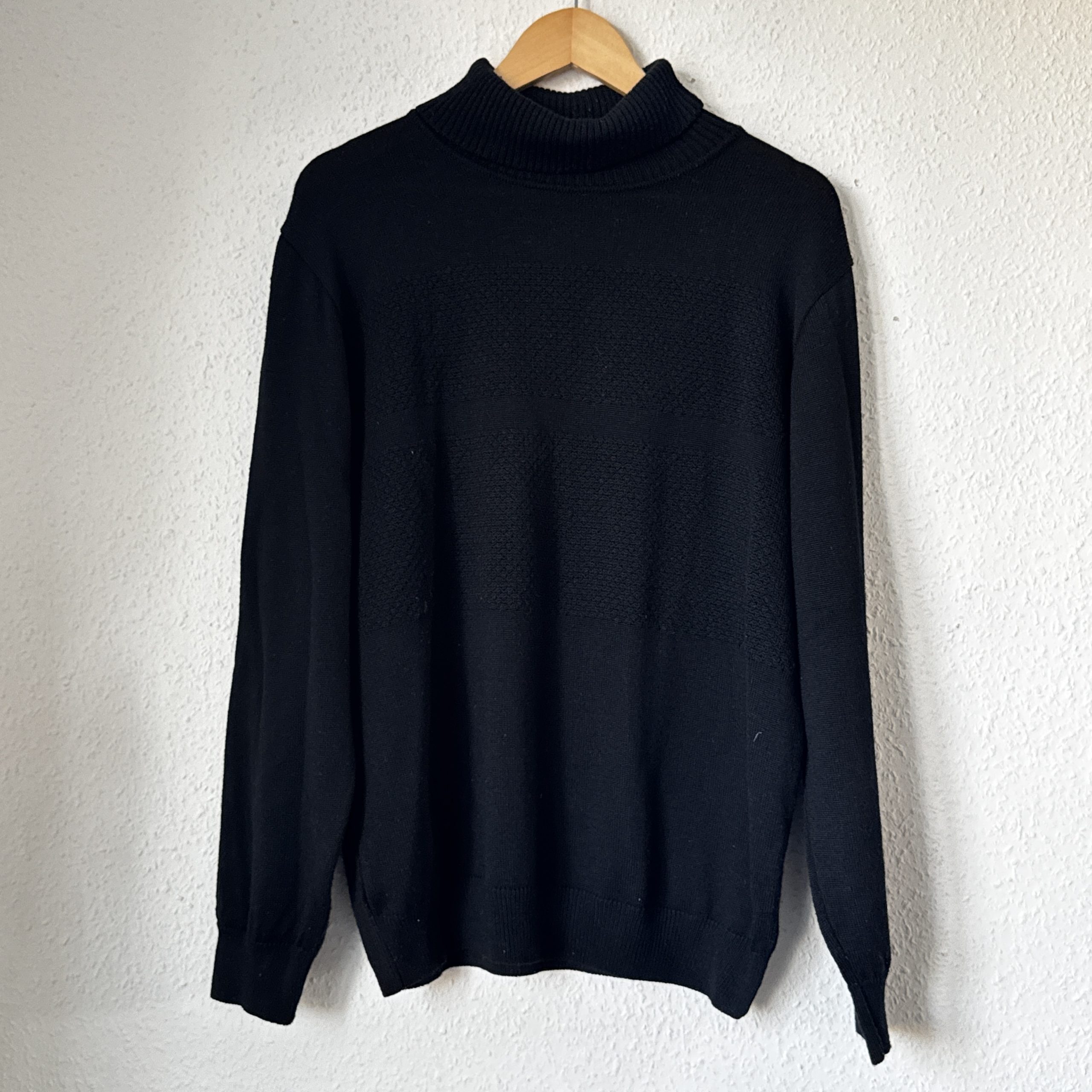 Les Corps Black Turtleneck Knit Sweater Medium Textured Pattern 2280