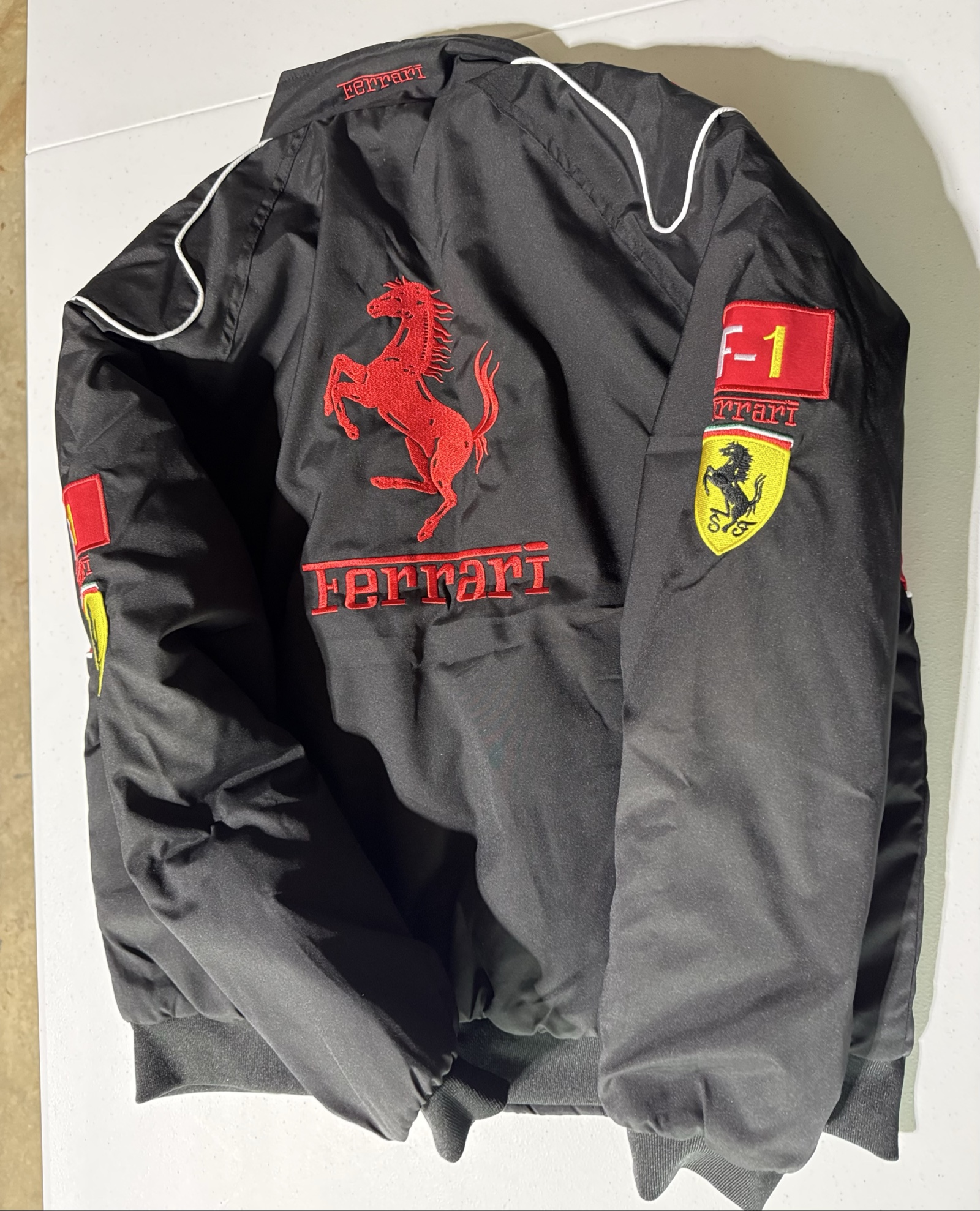 Ferrari Black & Red Racing Jacket Size L Embroidered Logos