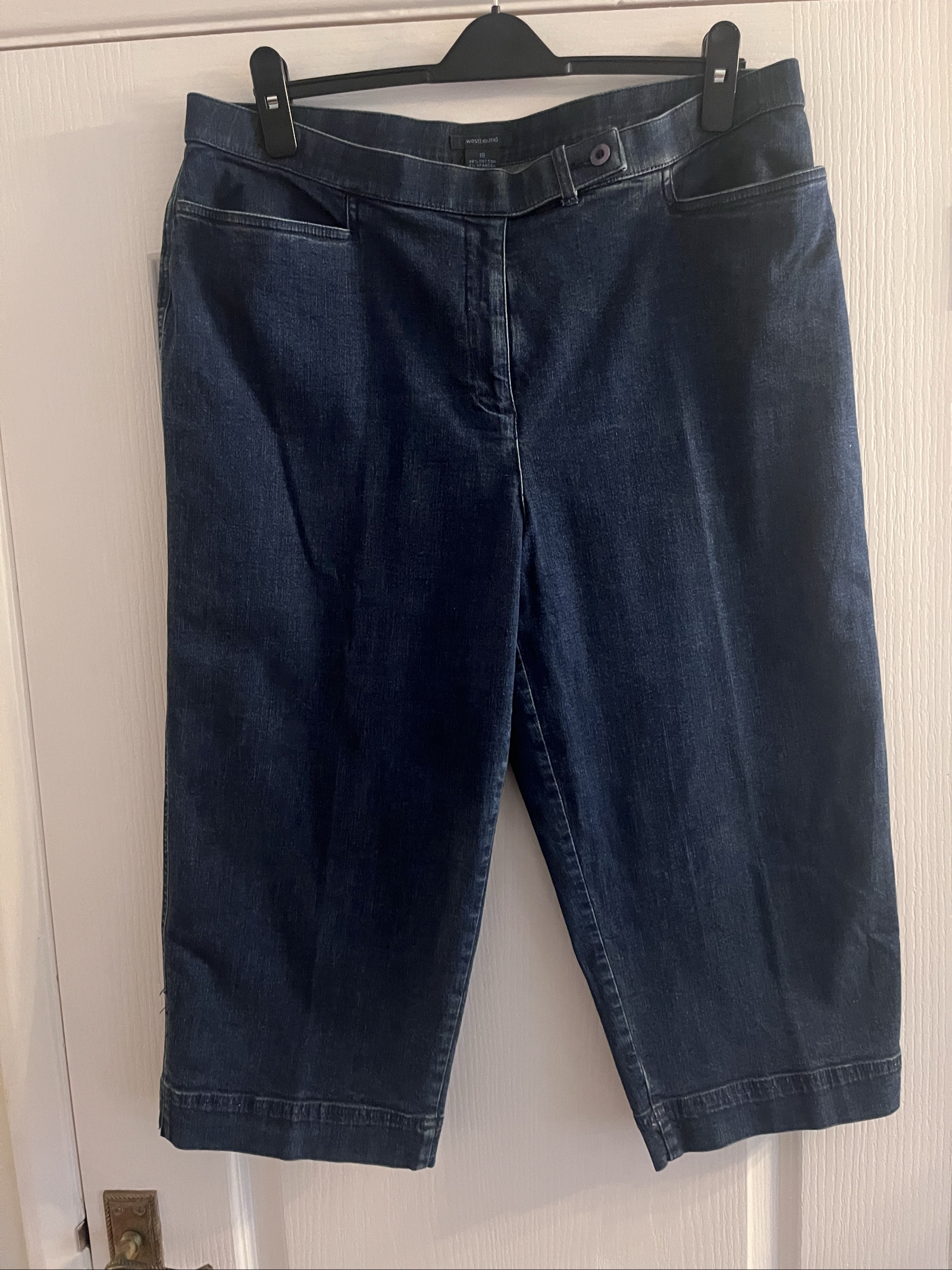 Westbound Dark Blue Denim Capris Size 18 Stretch Cotton Spandex