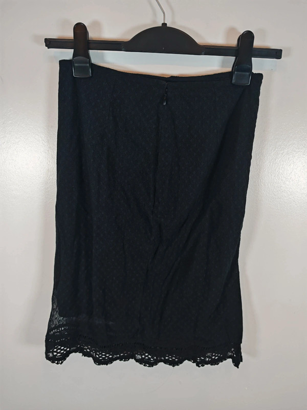 La Redoute Black Textured Mini Skirt - UK 10 / US 8 - Lace Hem Cotton Blend - Swiss image 3
