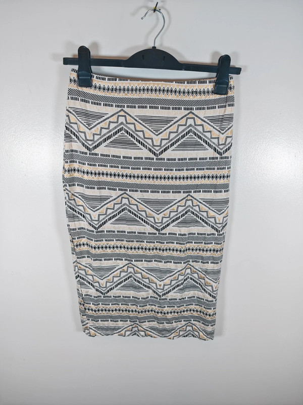 Atmosphere Women's Pencil Skirt Size UK 12 Black Gold Geometric Aztec Stretch image 2