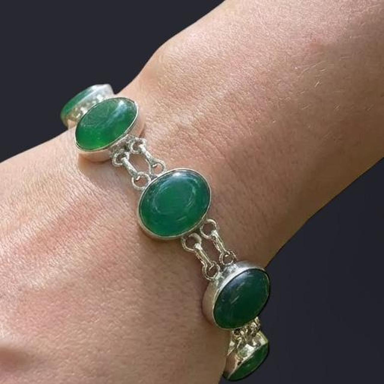 Green onyx bracelet with metal chain, crafted from natural gemstone image 3