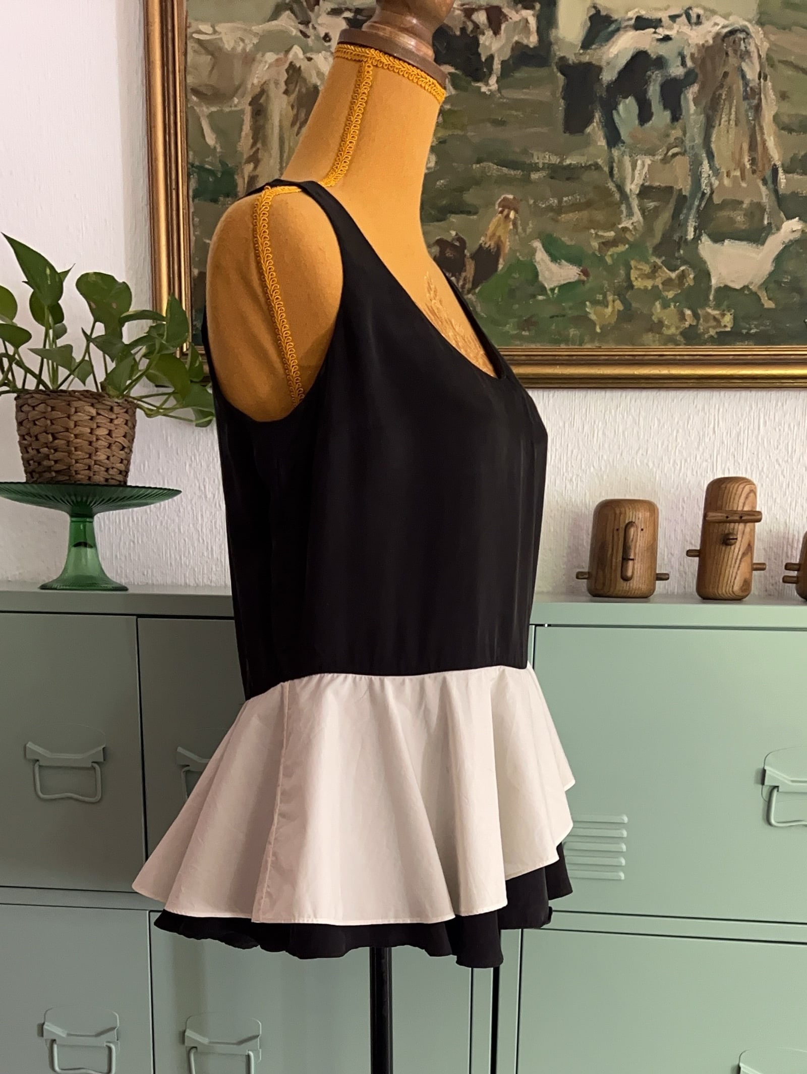 COS Black & White Peplum Sleeveless Top Elegant Layered Design image 2