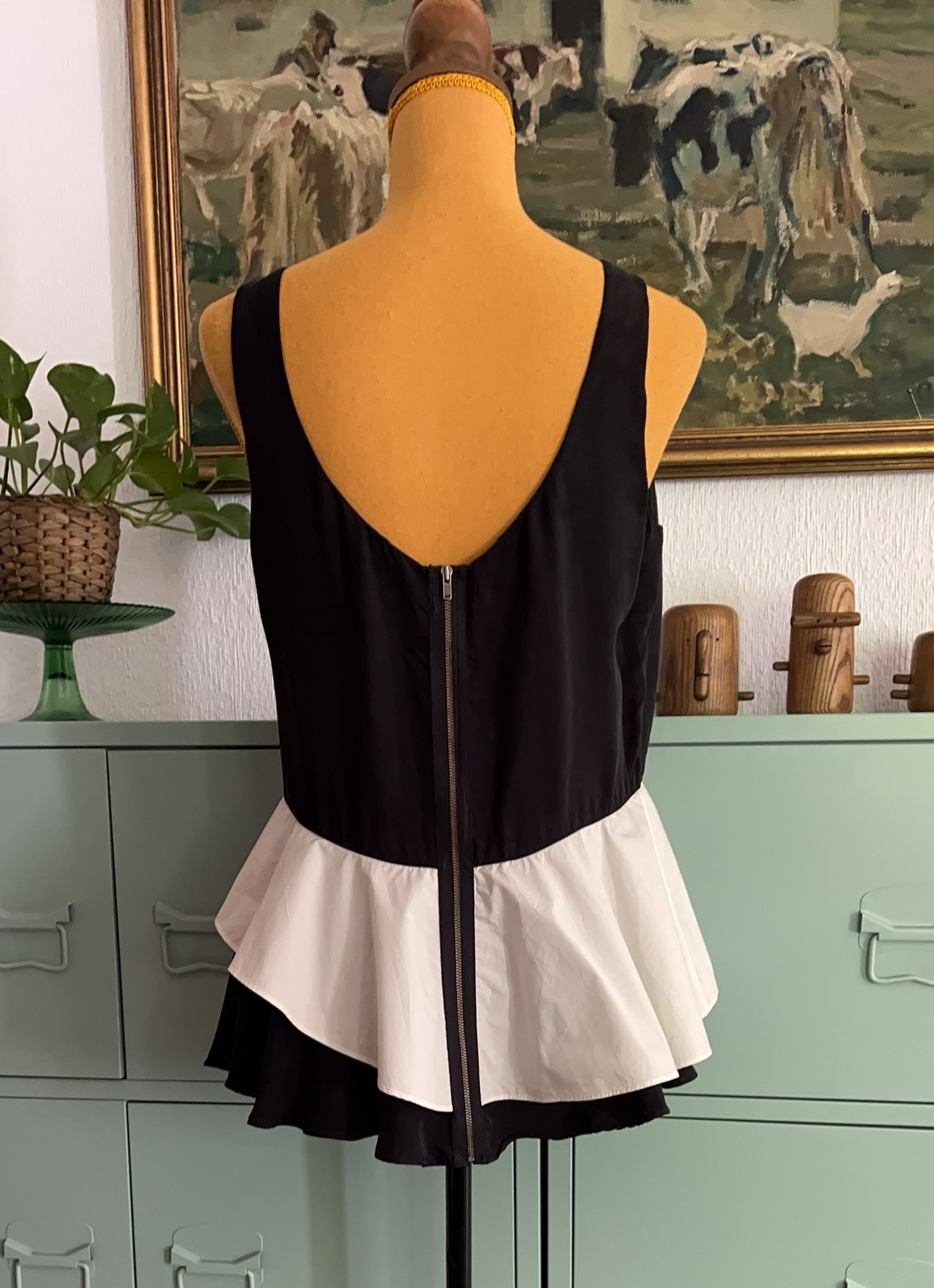 COS Black & White Peplum Sleeveless Top Elegant Layered Design image 3