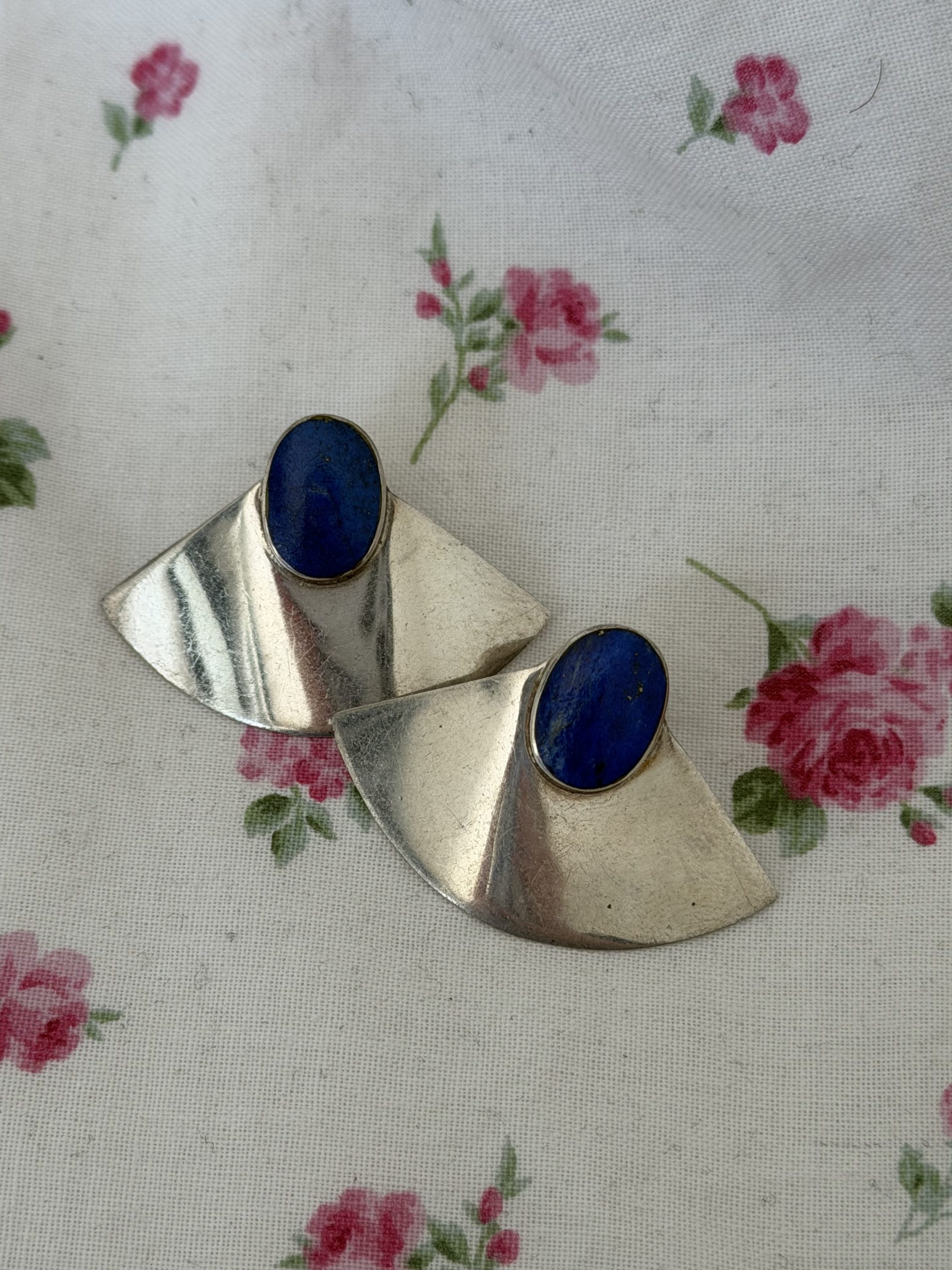 Vintage Silver 925 & Blue Stone Fan Shaped Stud Earrings 325 Silver J11-Jewel