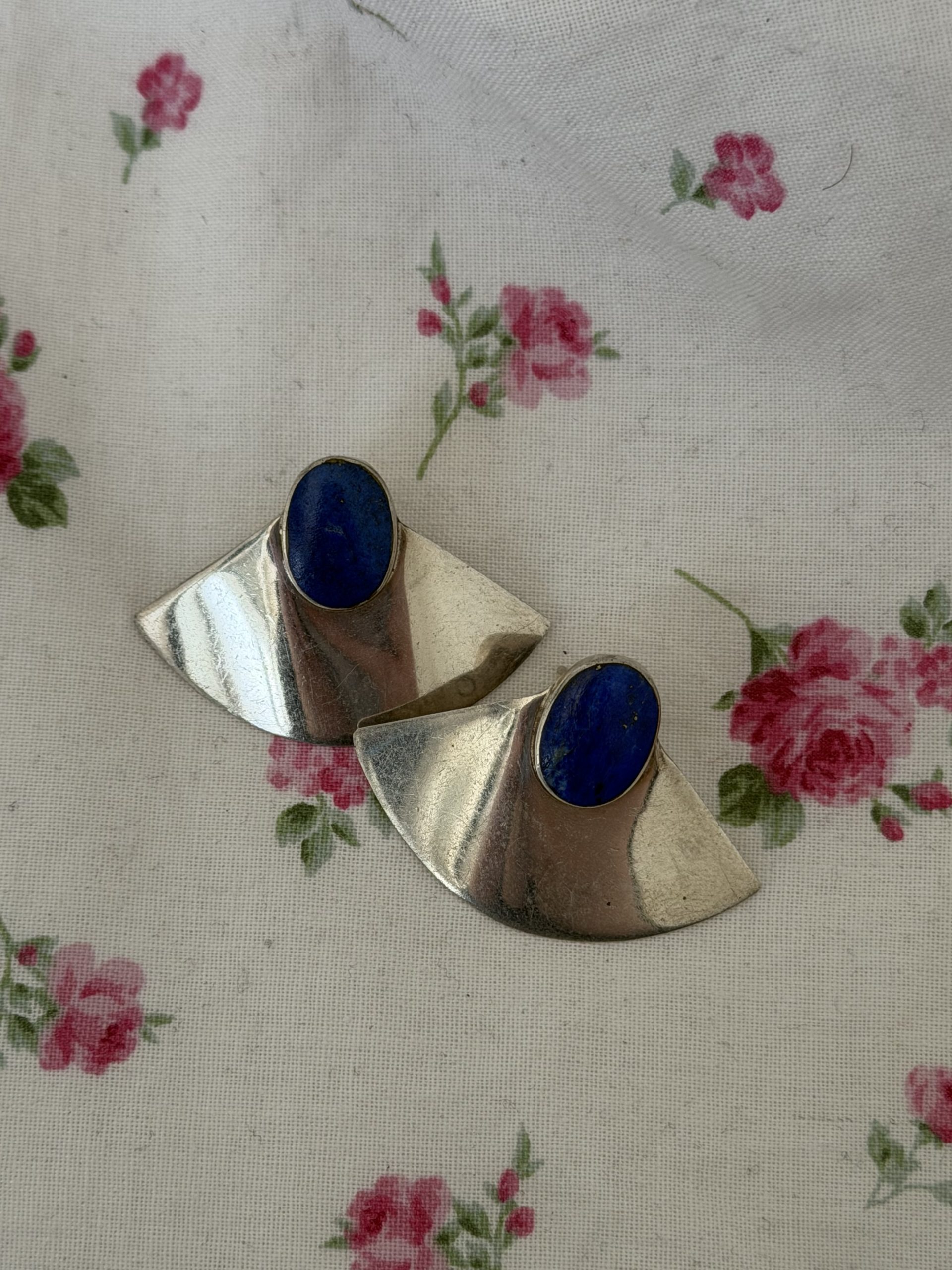 Vintage Silver 925 & Blue Stone Fan Shaped Stud Earrings 325 Silver J11-Jewel image 2