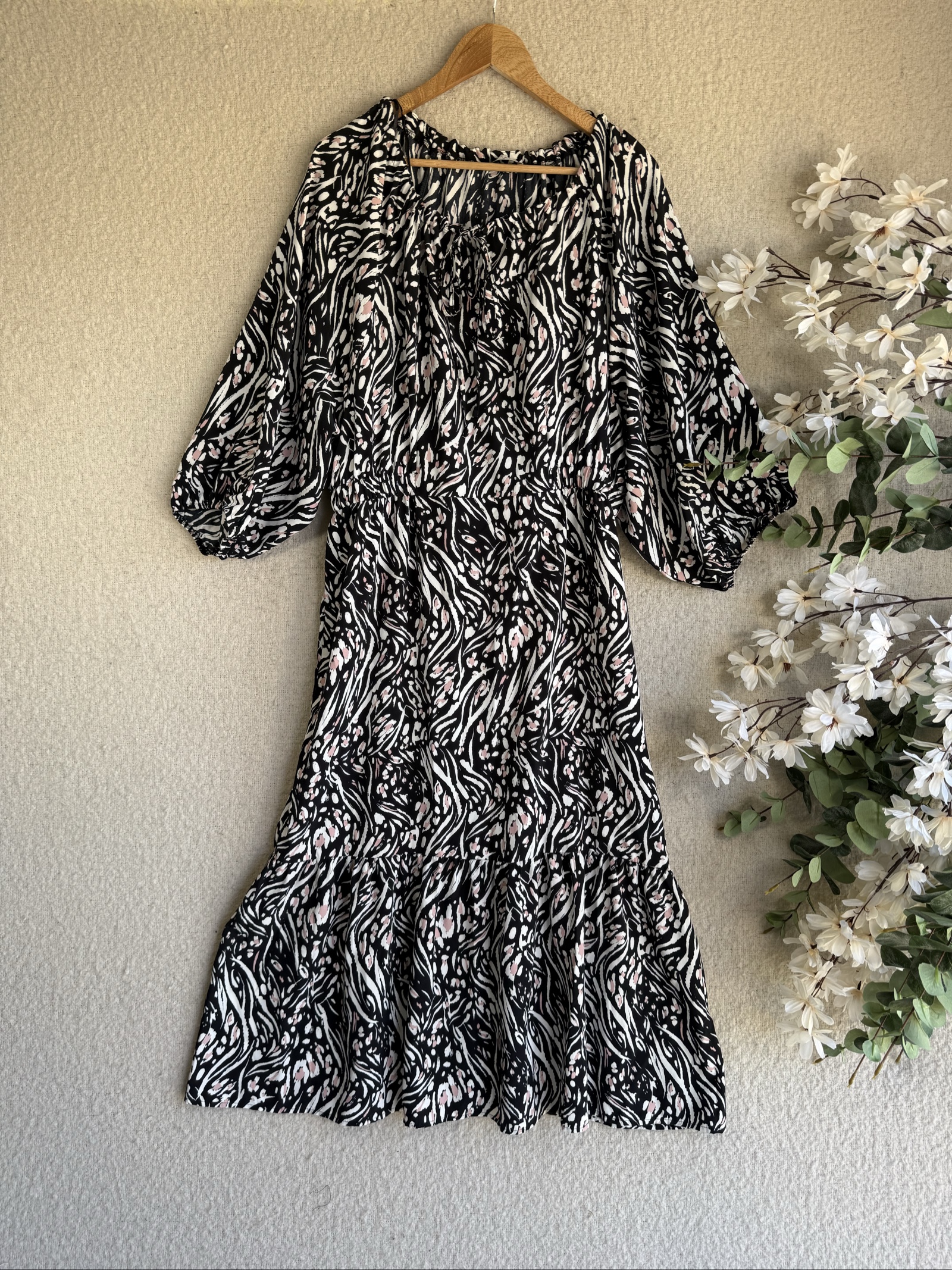 Papaya Black & White Animal Print Midi Dress Size 18 Relaxed Fit Elegant Style