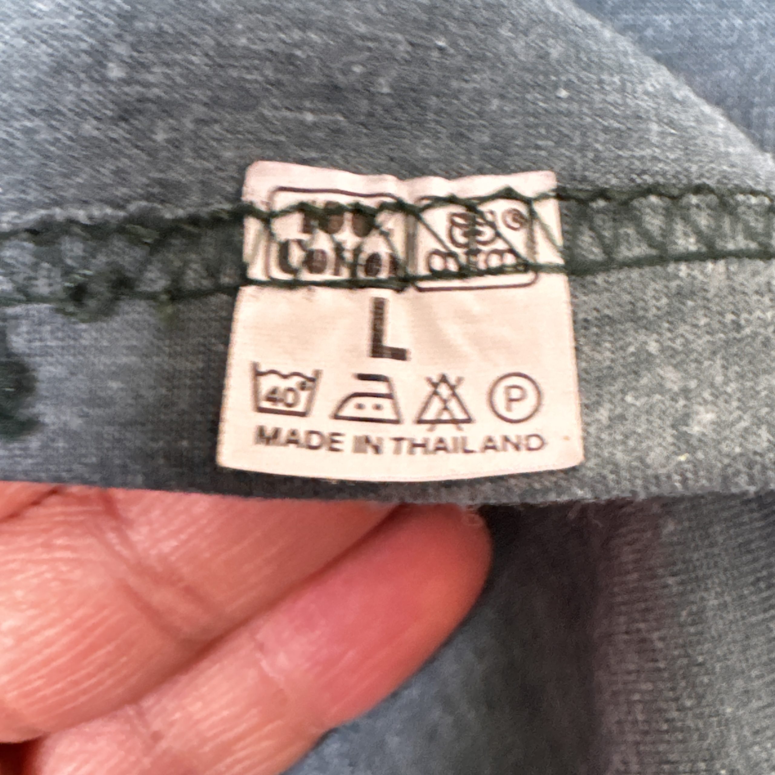 Hot Tuna Grey T-Shirt Small with Fish Logo 2348 image 7