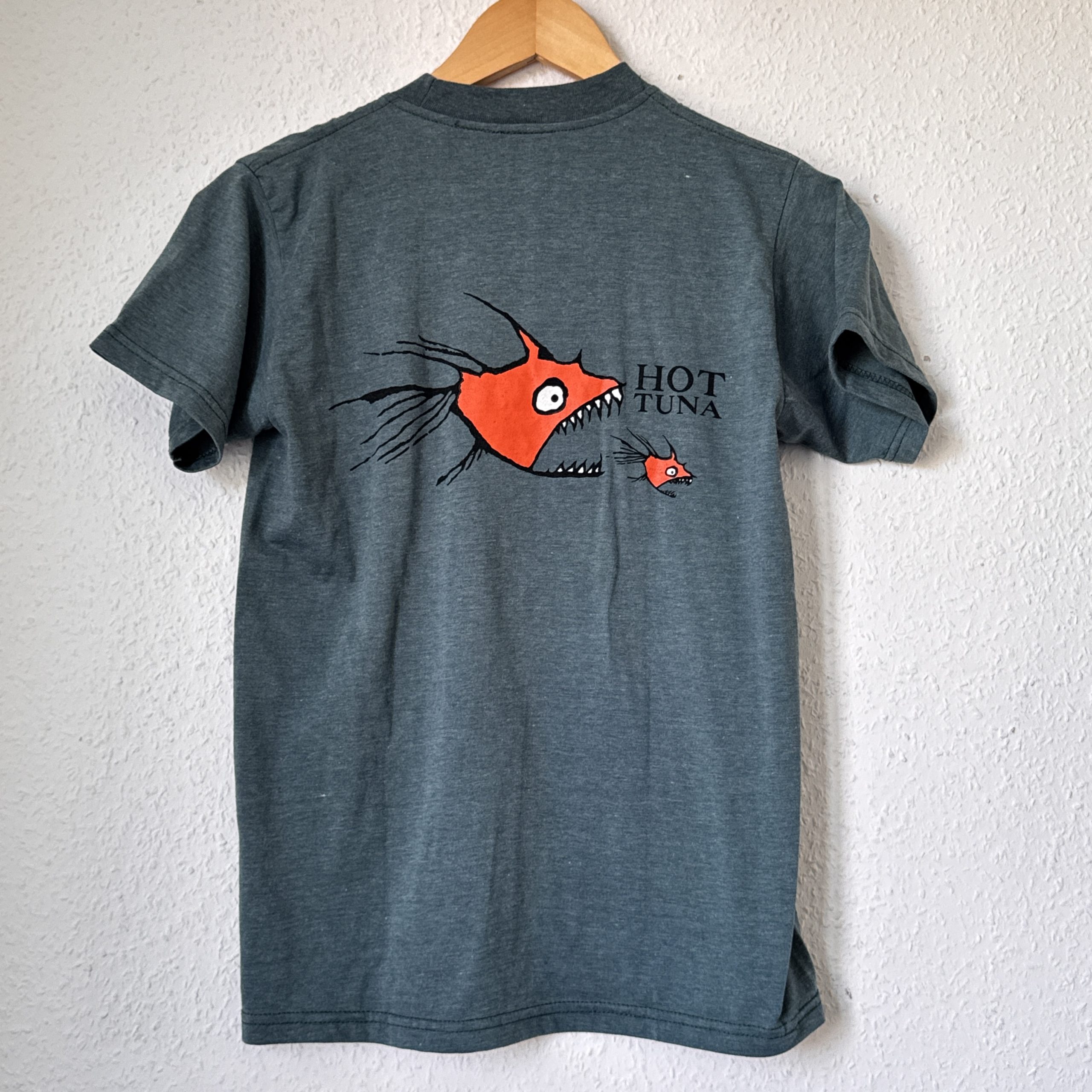 Hot Tuna Grey T-Shirt Small with Fish Logo 2348 image 8