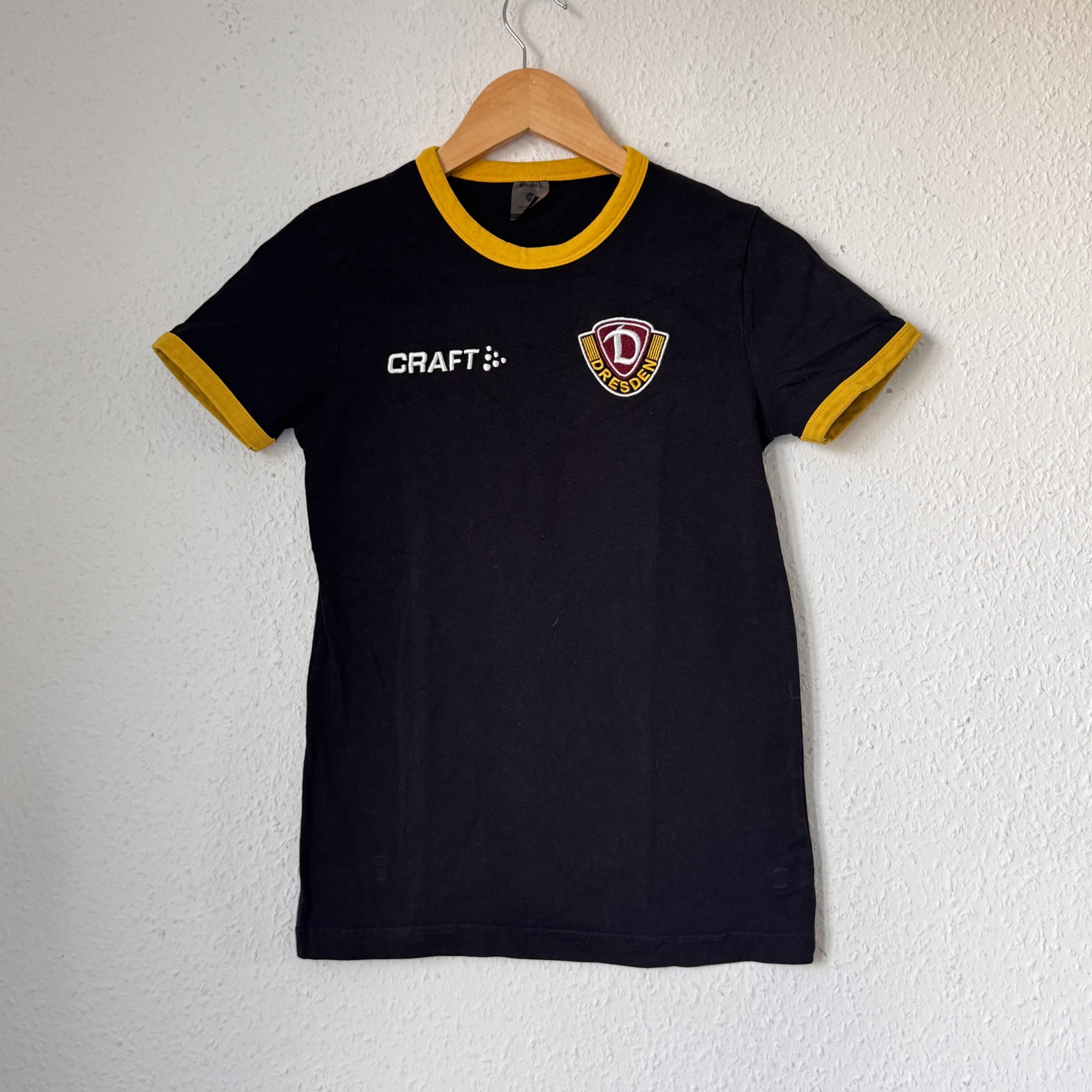 Craft Black & Yellow Dresden Logo Junior T-Shirt Size 160 2353