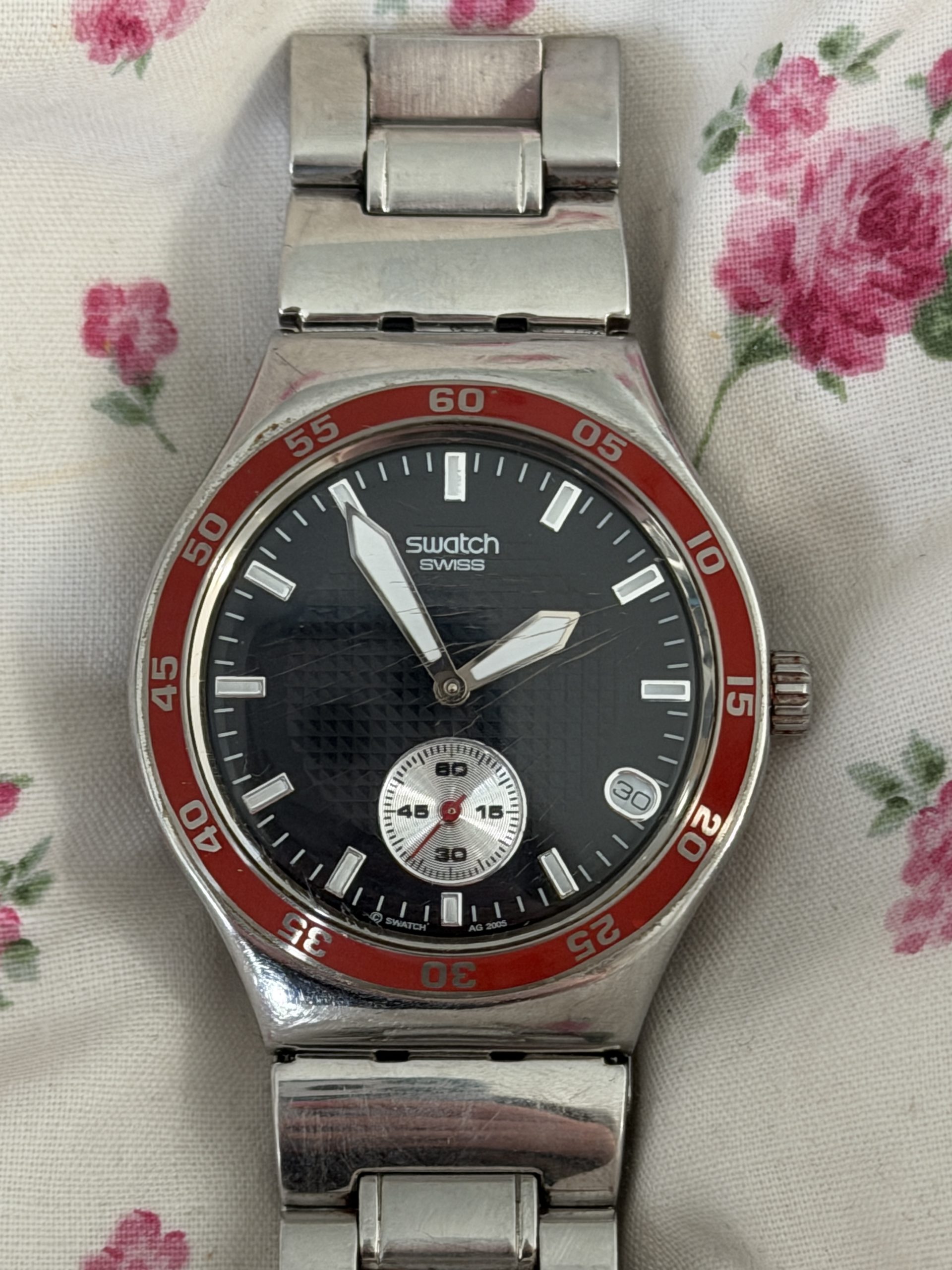 Swatch Black & Red Stainless Steel Wristwatch Unisex J36-Jewel