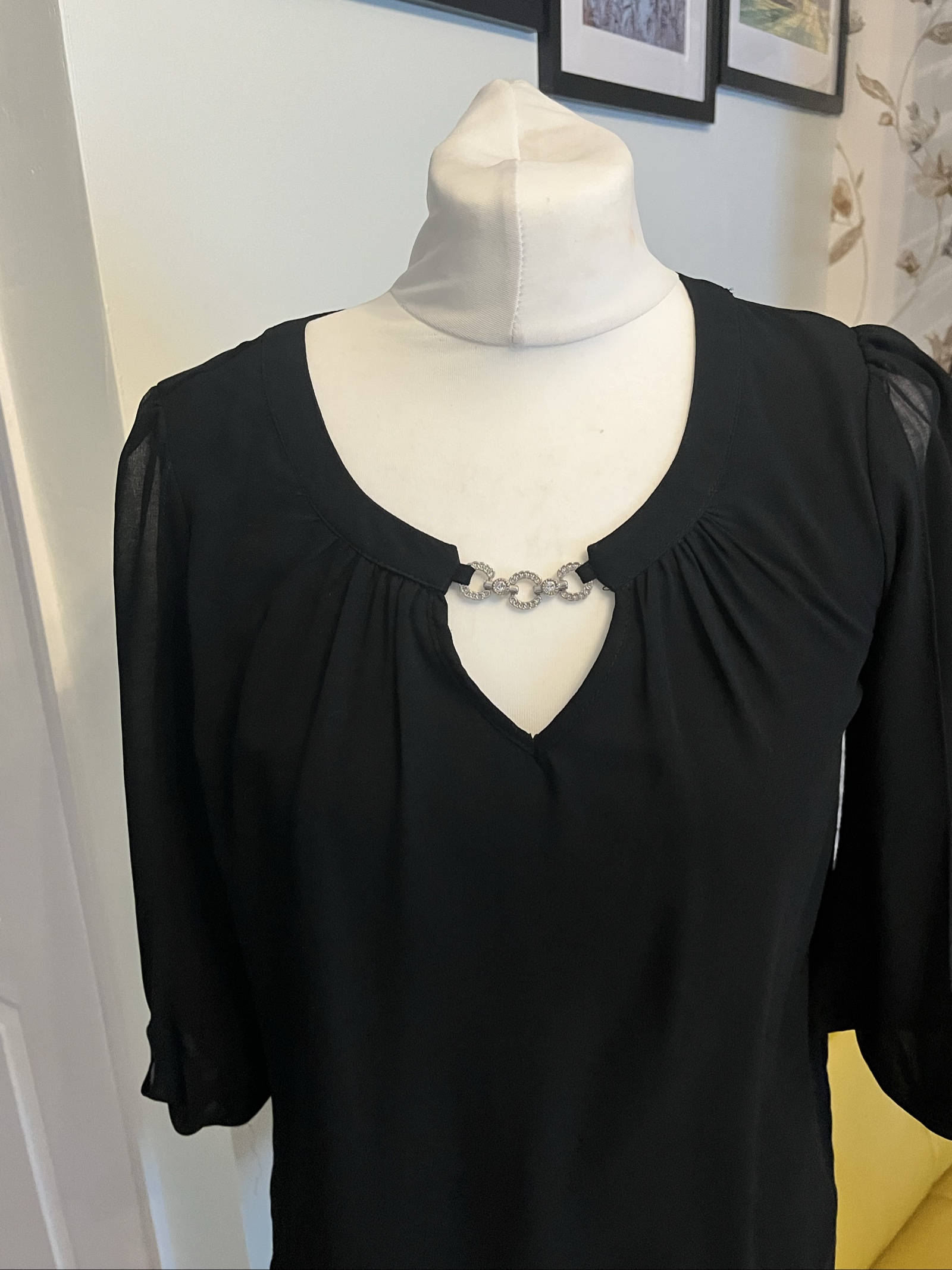 Billie & Blossom Black Sheer Sleeve Top UK 12 Crystal Chain Detail image 3
