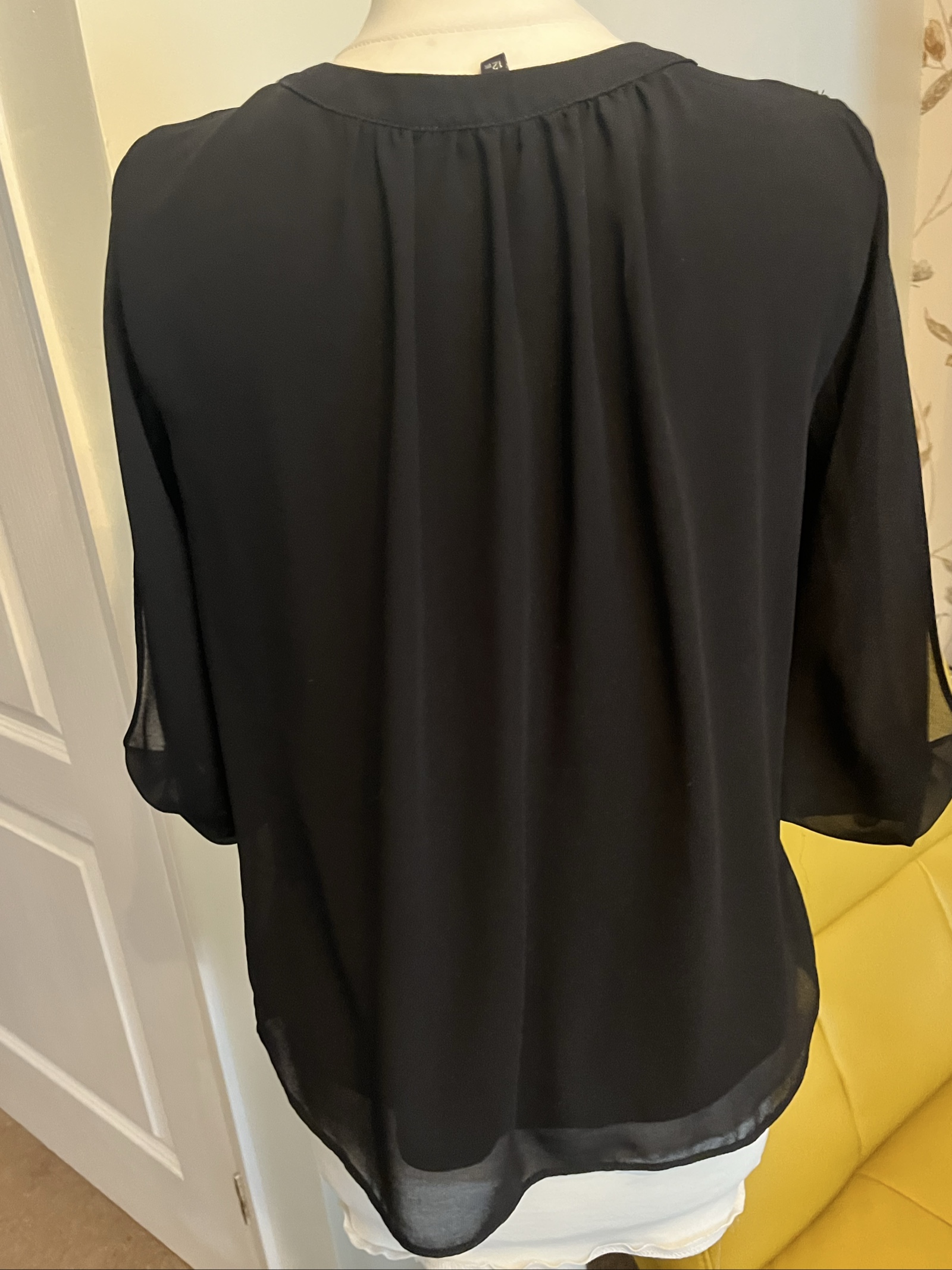 Billie & Blossom Black Sheer Sleeve Top UK 12 Crystal Chain Detail image 6