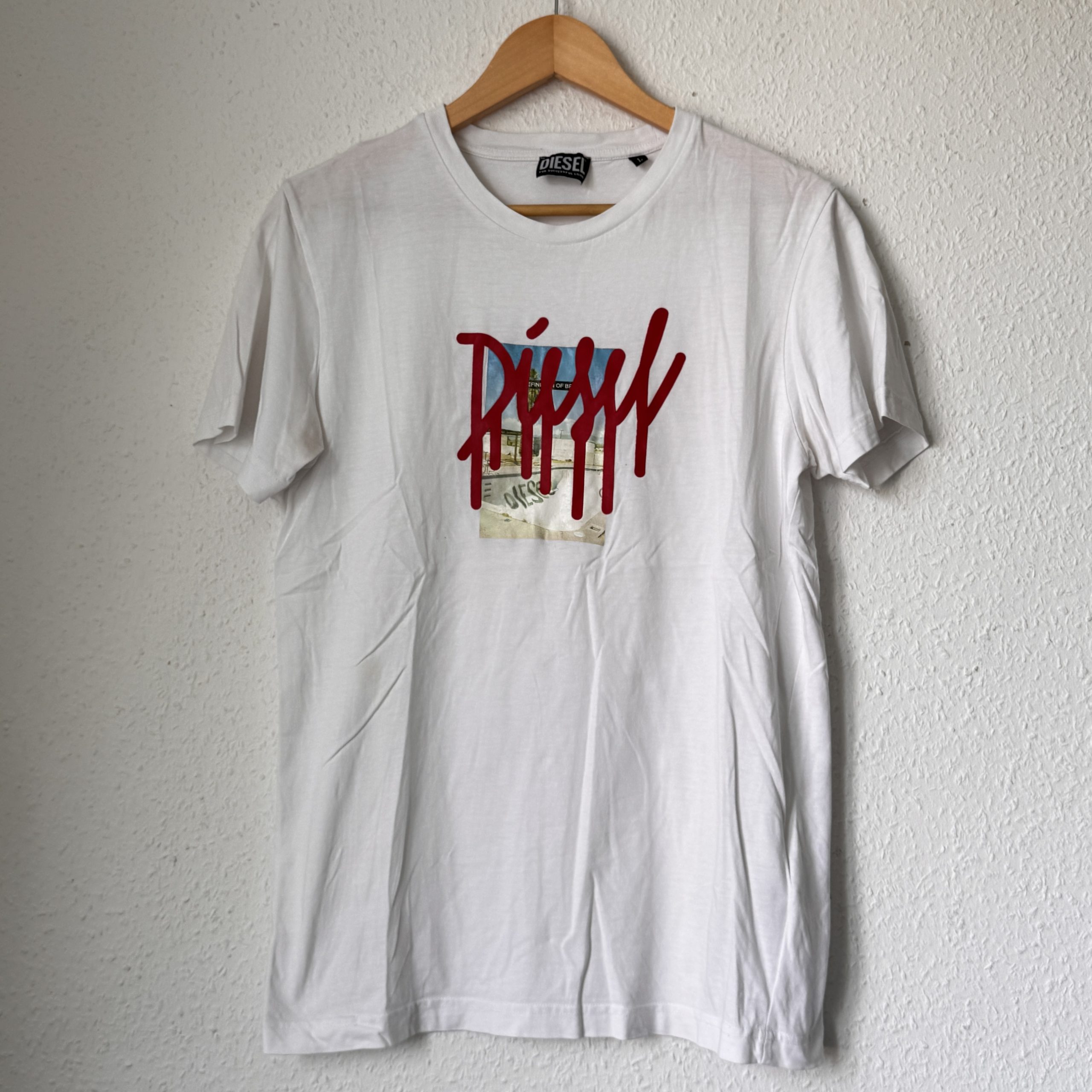 Diesel White Graphic T-Shirt Large 100% Cotton Made in India 2393
