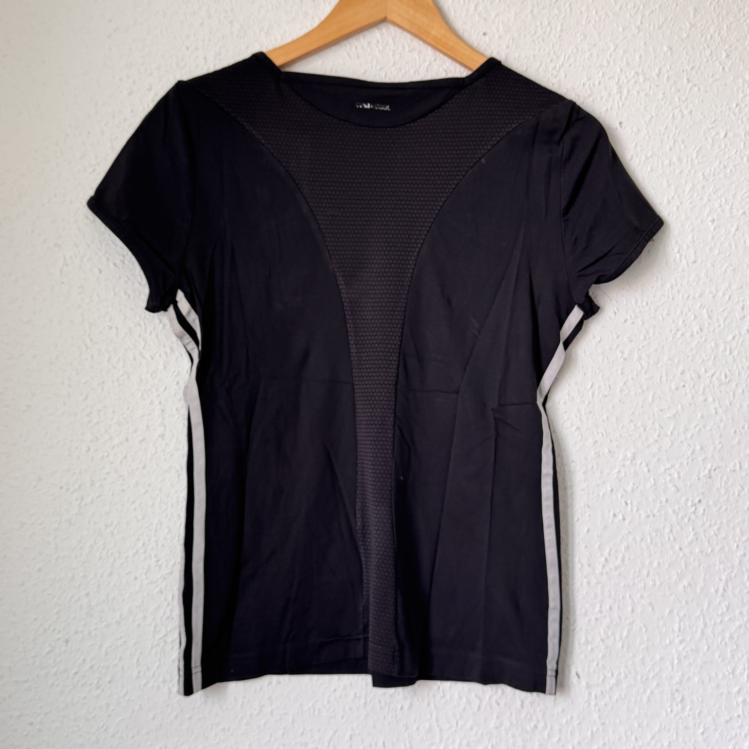 Adidas Black Women’s Fitness Top Medium 3 Stripes 2399 image 8