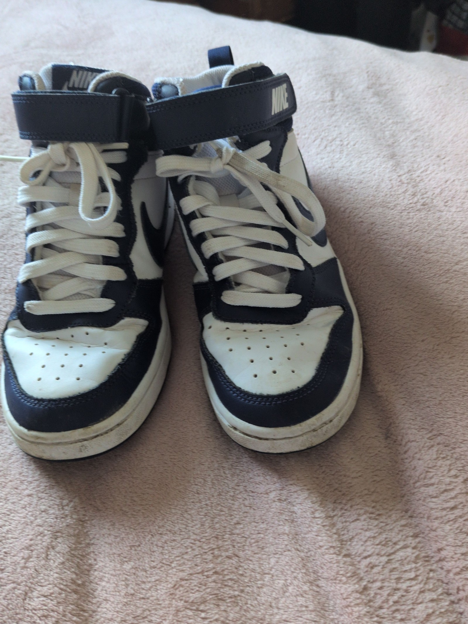 Nike White & Navy Air Force 1 Mid UK 5.5