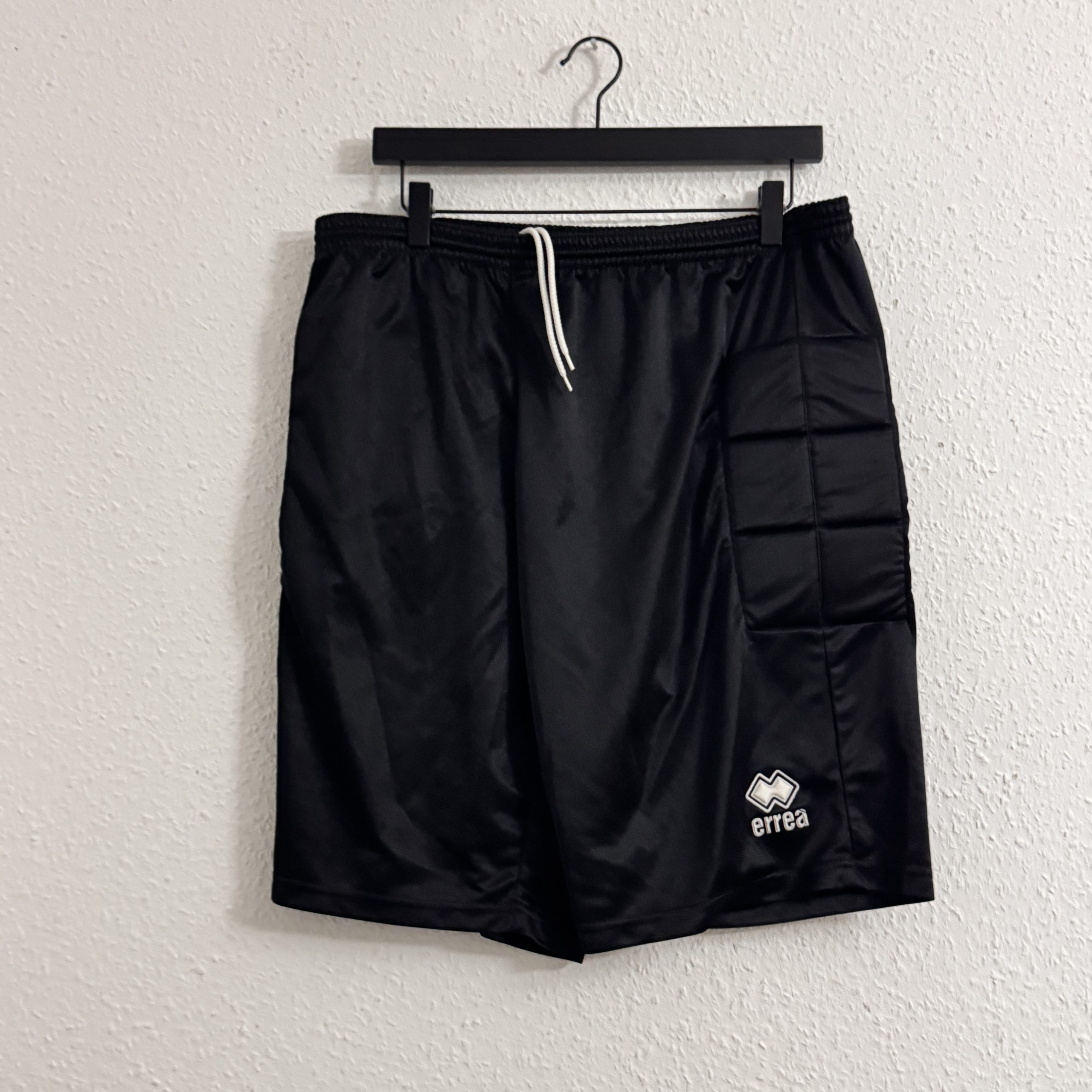 Errea Black Padded Sports Shorts Medium 2469 image 2