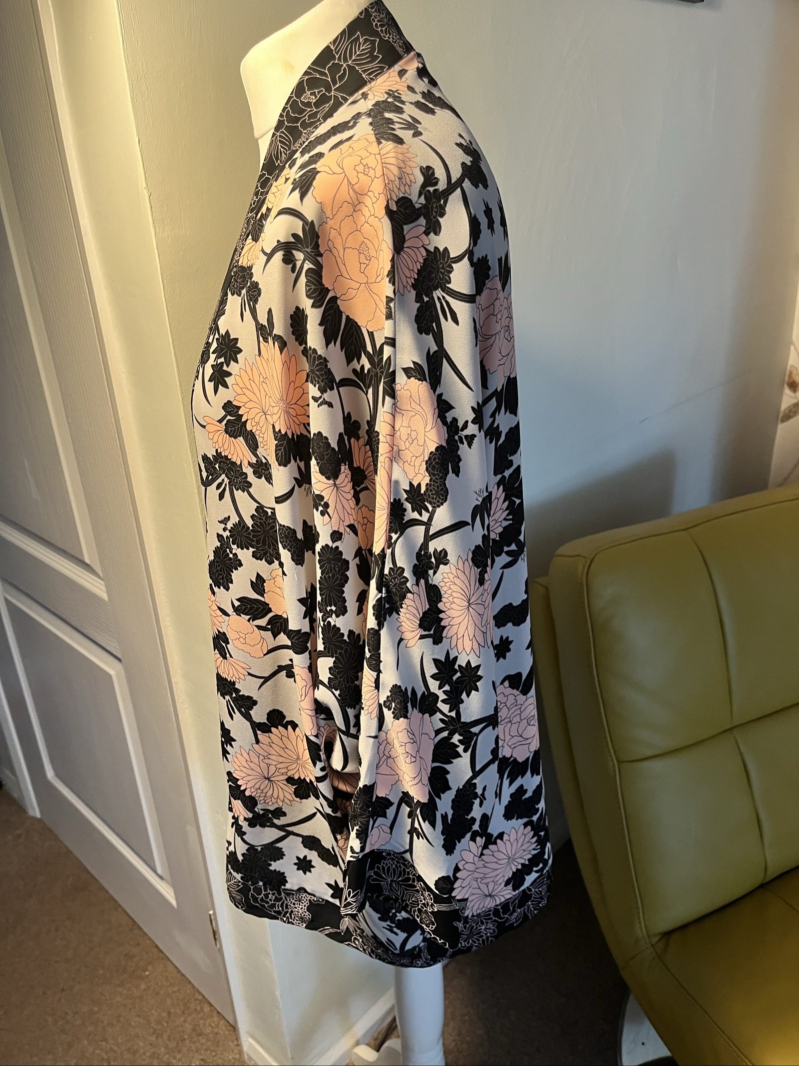 Oasis Black & Pink Floral Kimono Jacket UK 12 image 3