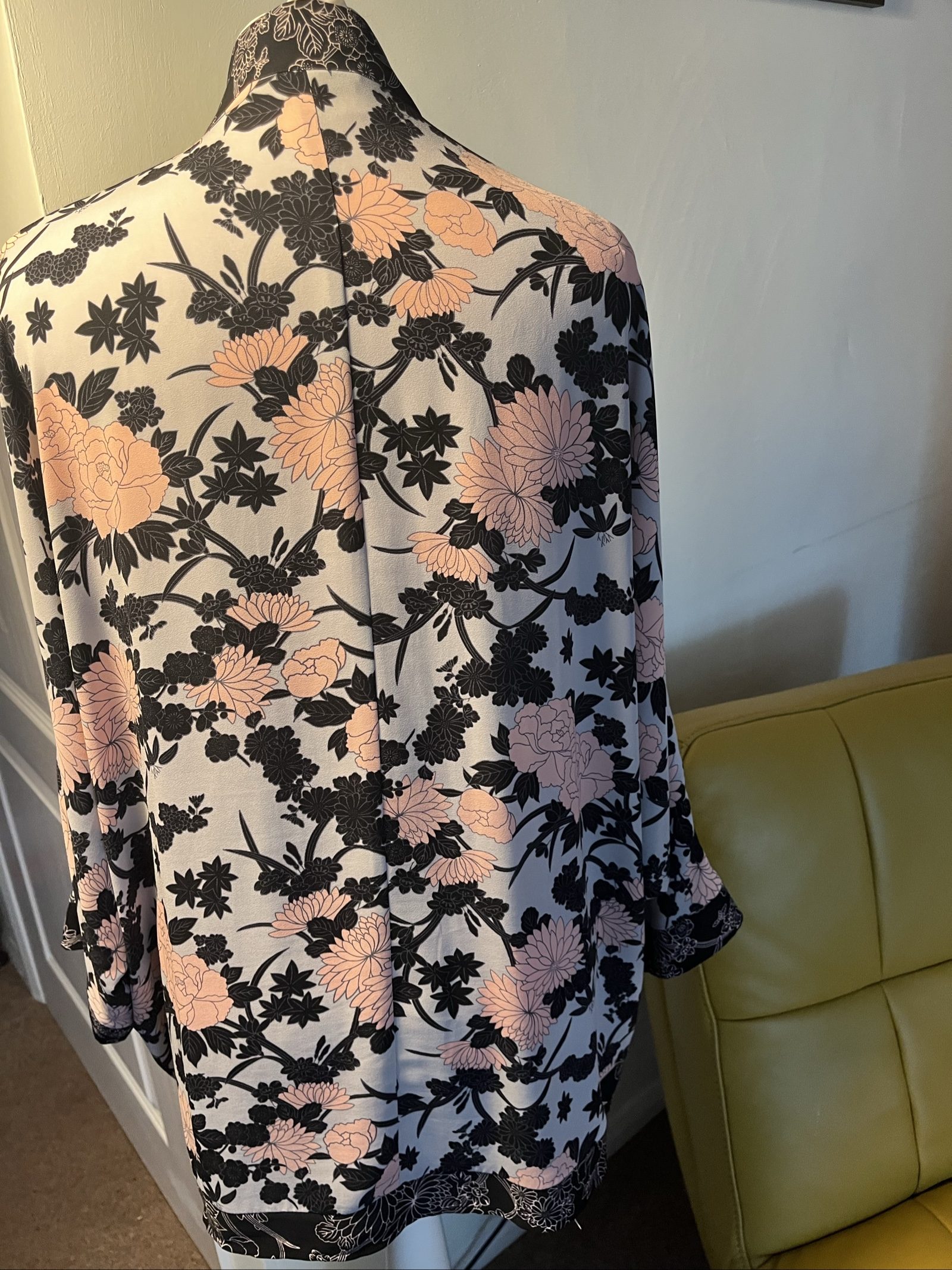 Oasis Black & Pink Floral Kimono Jacket UK 12 image 4
