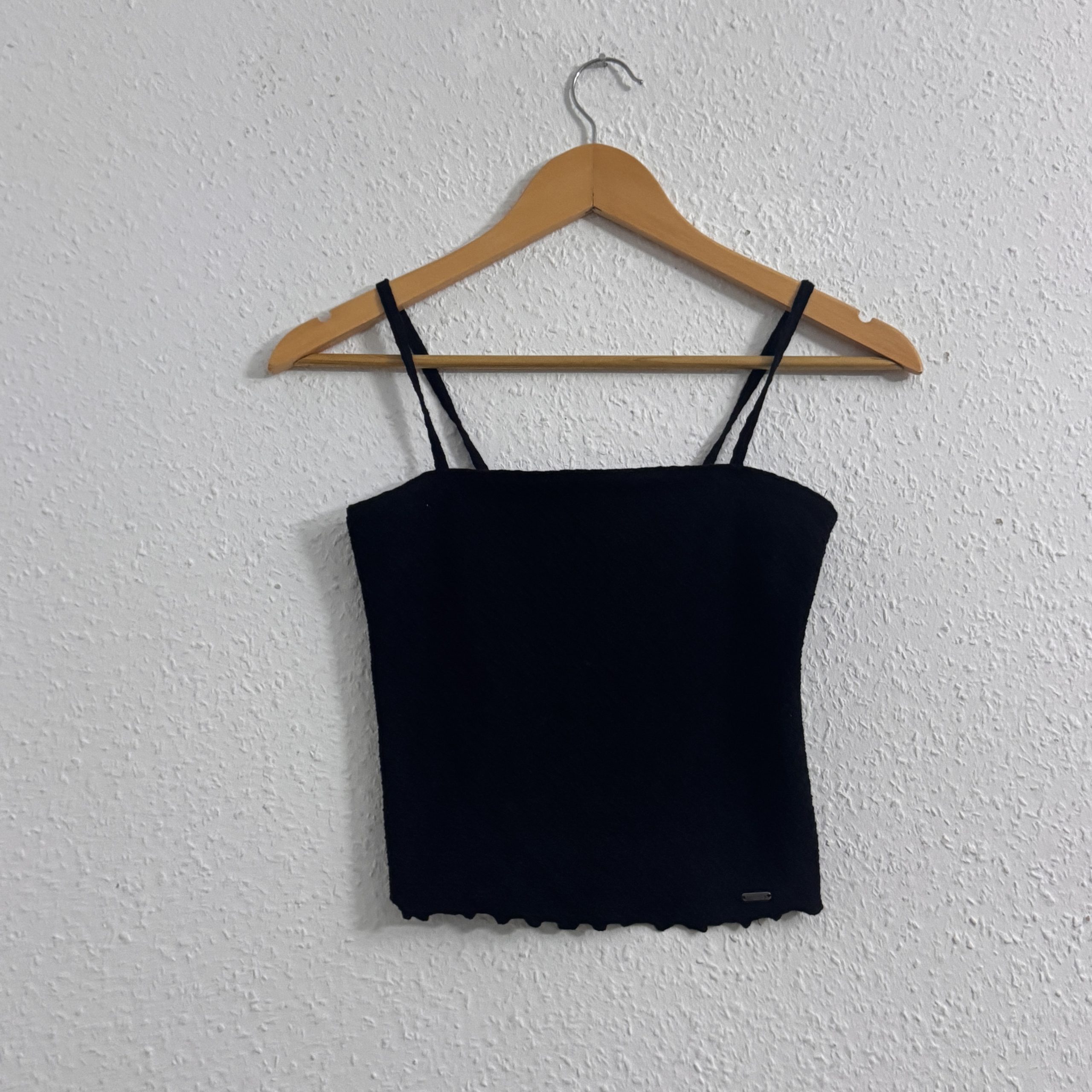 Hollister Black Textured Crop Top Double Spaghetti Strap XS 2496 image 2