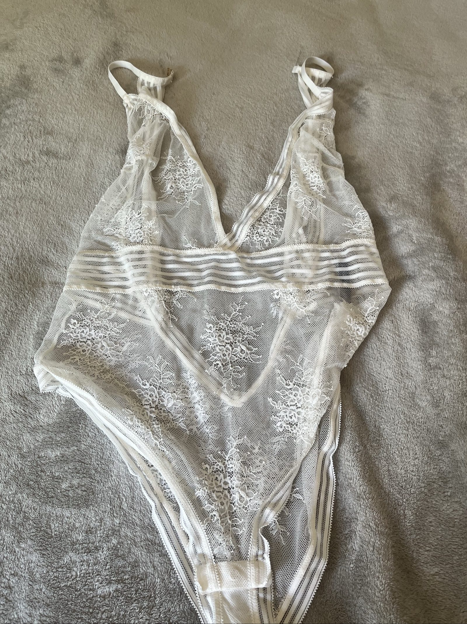 Janet Reger White Lace Appliqué Bodysuit UK 12 image 9