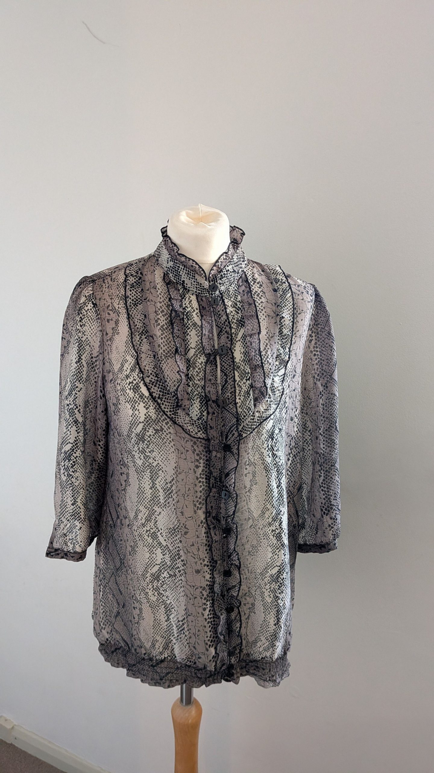 Red Herring Grey Snake Print Ruffle Trim Blouse UK 14