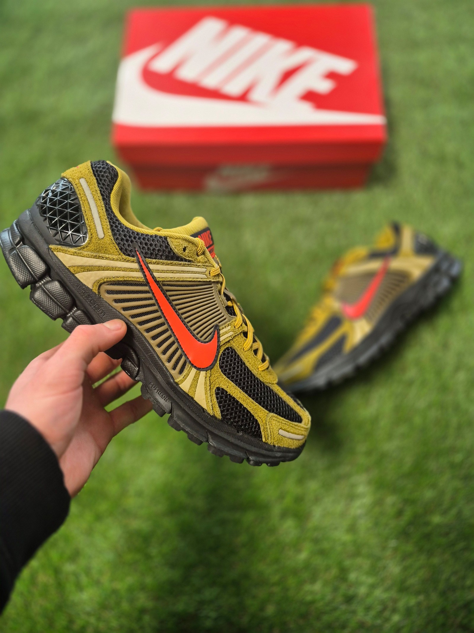 Nike Olive Flak & Picante Red Zoom Vomero 5 PRM UK 9 Running Trainers