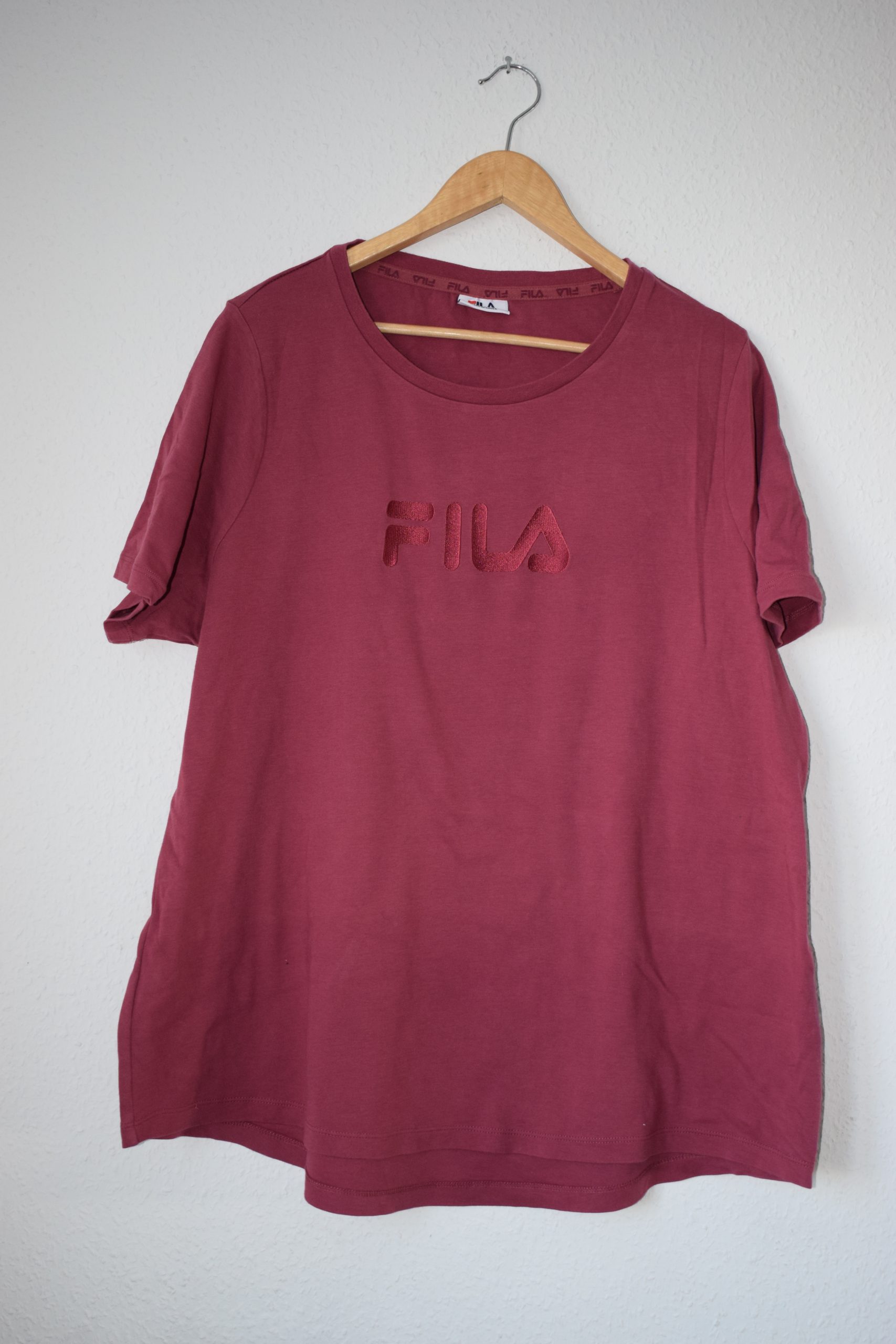 Fila Burgundy Logo T-Shirt Medium Casual 918