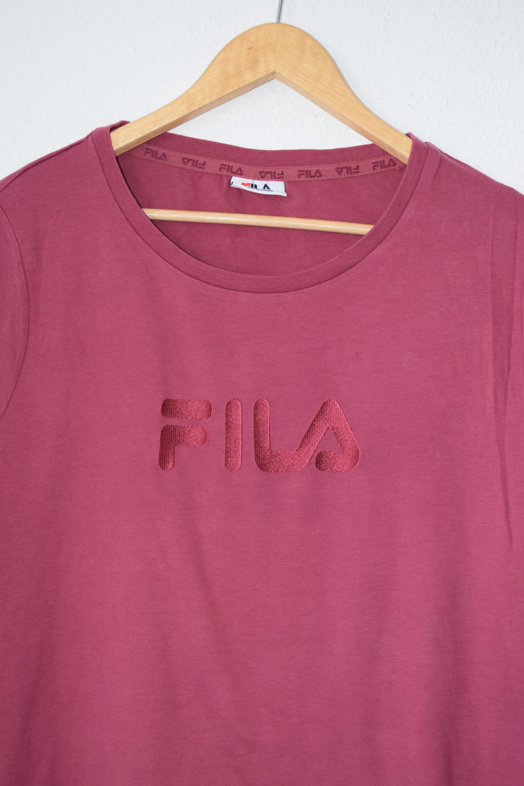Fila Burgundy Logo T-Shirt Medium Casual 918 image 2