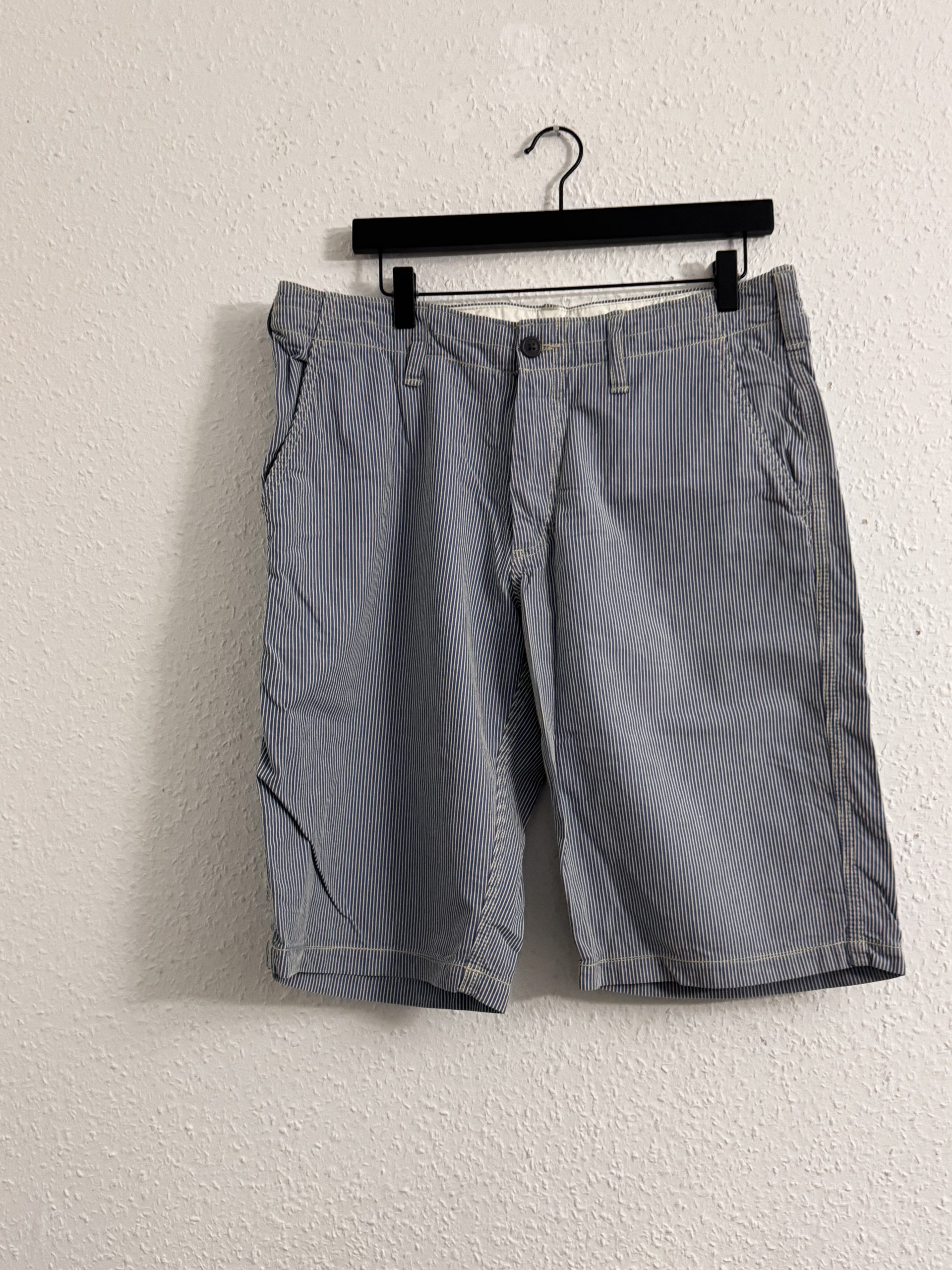 Unbranded Blue White Pinstripe Chino Shorts Size 32 2569