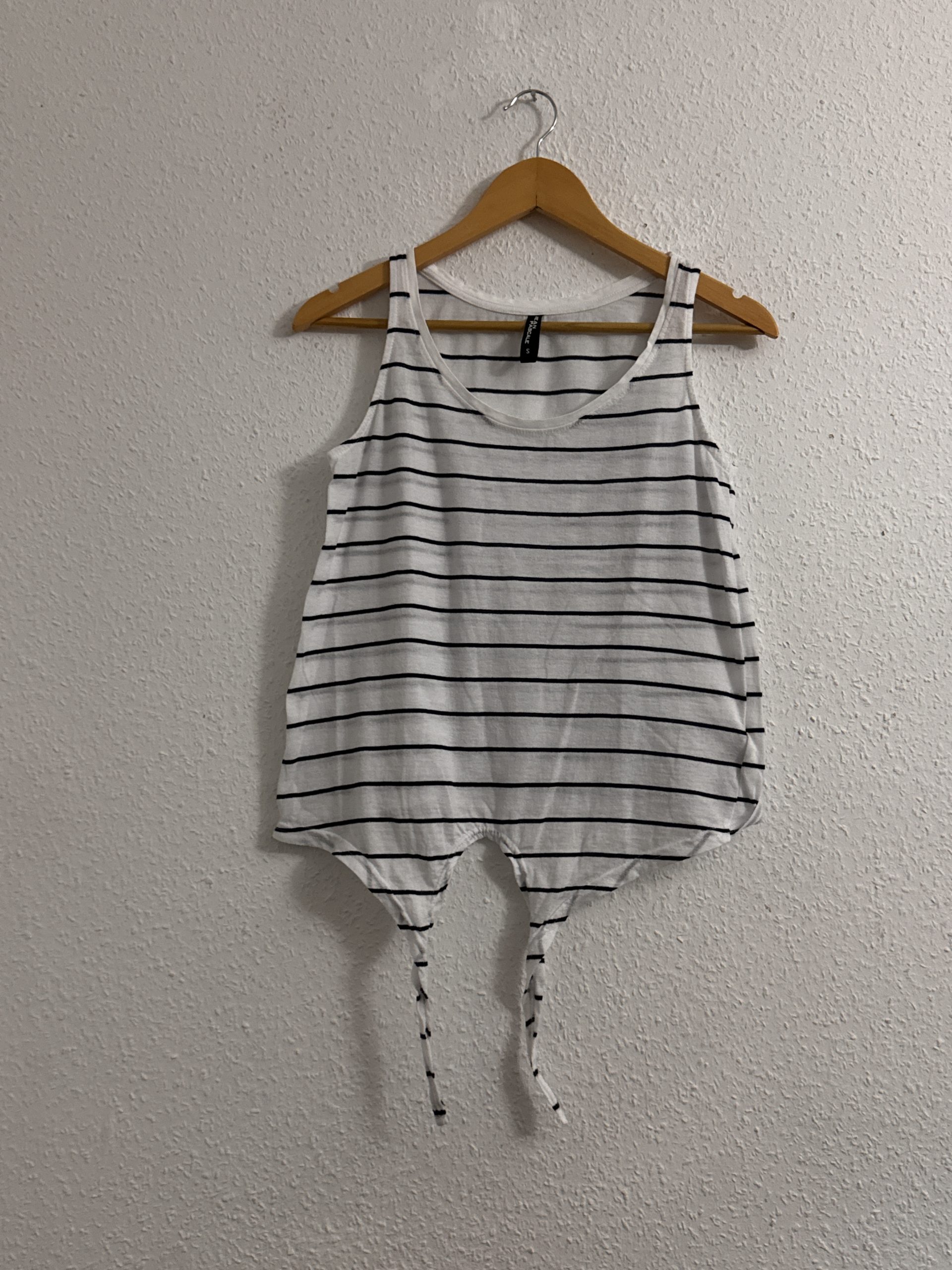 Jean Pascale White & Black Striped Sleeveless Top S 2585