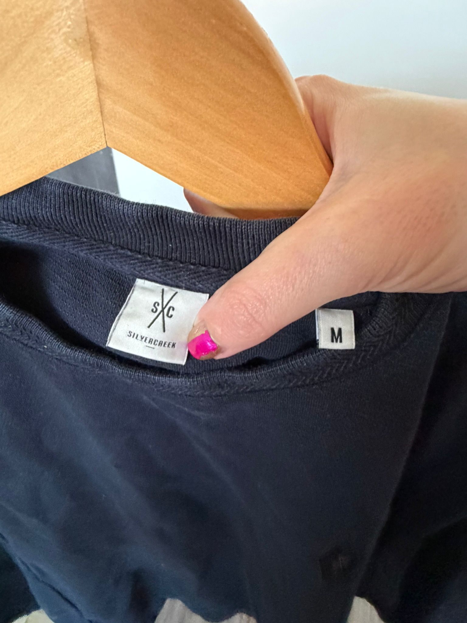 Silvercreek Navy Sweatshirt Medium Sleeve Pocket Casual image 3
