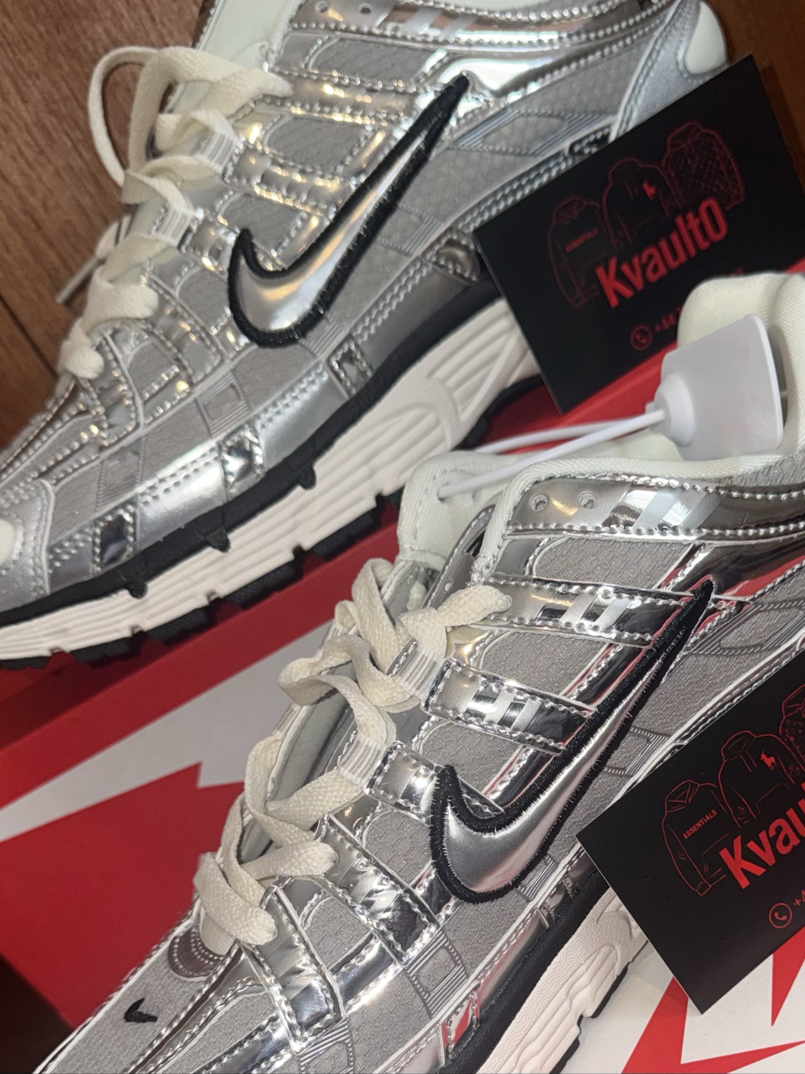 Nike p6000 metallic silver UK 9